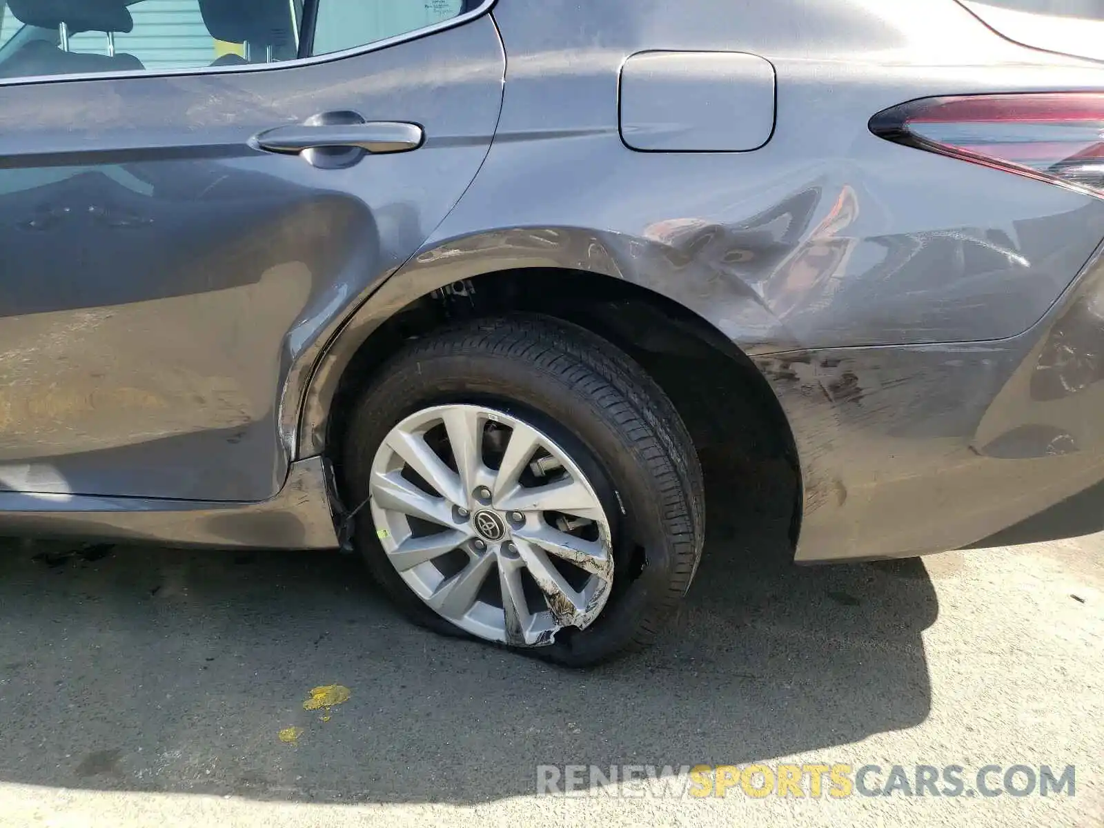 9 Photograph of a damaged car 4T1C11AK1MU540080 TOYOTA CAMRY 2021