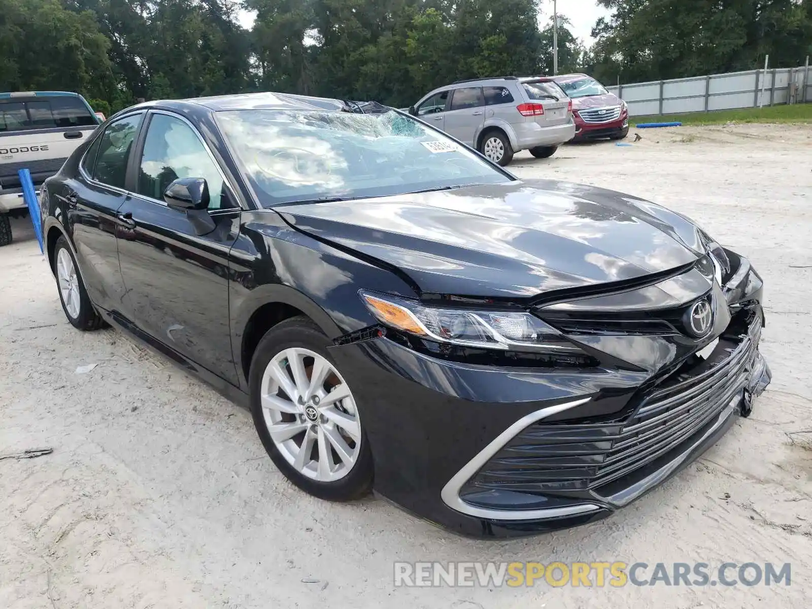 1 Photograph of a damaged car 4T1C11AK1MU588730 TOYOTA CAMRY 2021