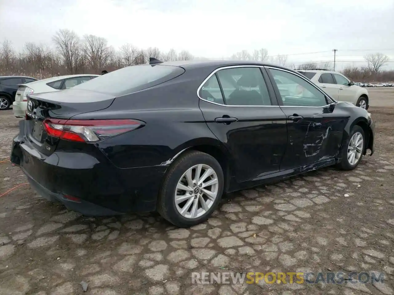 3 Photograph of a damaged car 4T1C11AK1MU592275 TOYOTA CAMRY 2021