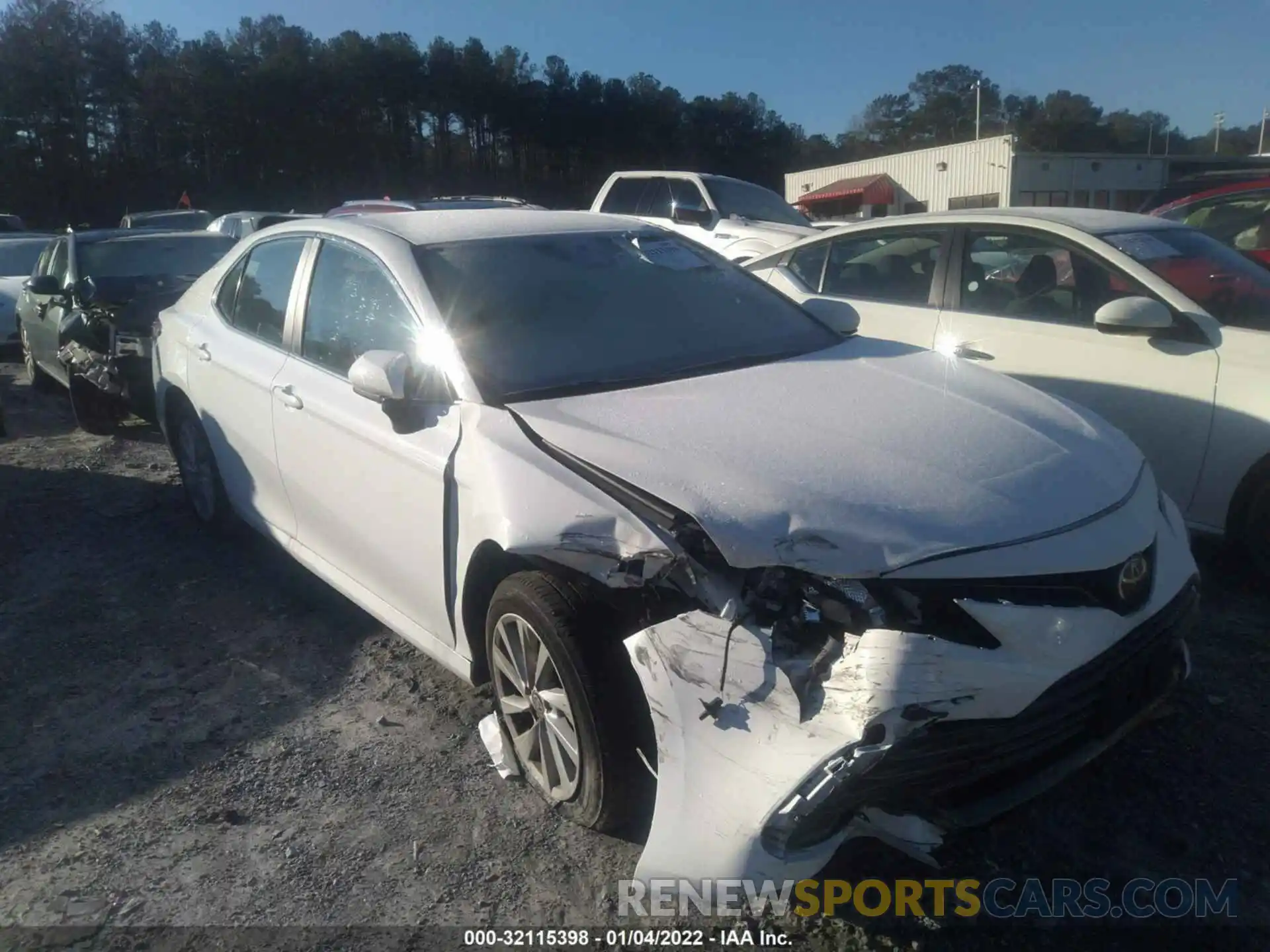 1 Photograph of a damaged car 4T1C11AK1MU593085 TOYOTA CAMRY 2021