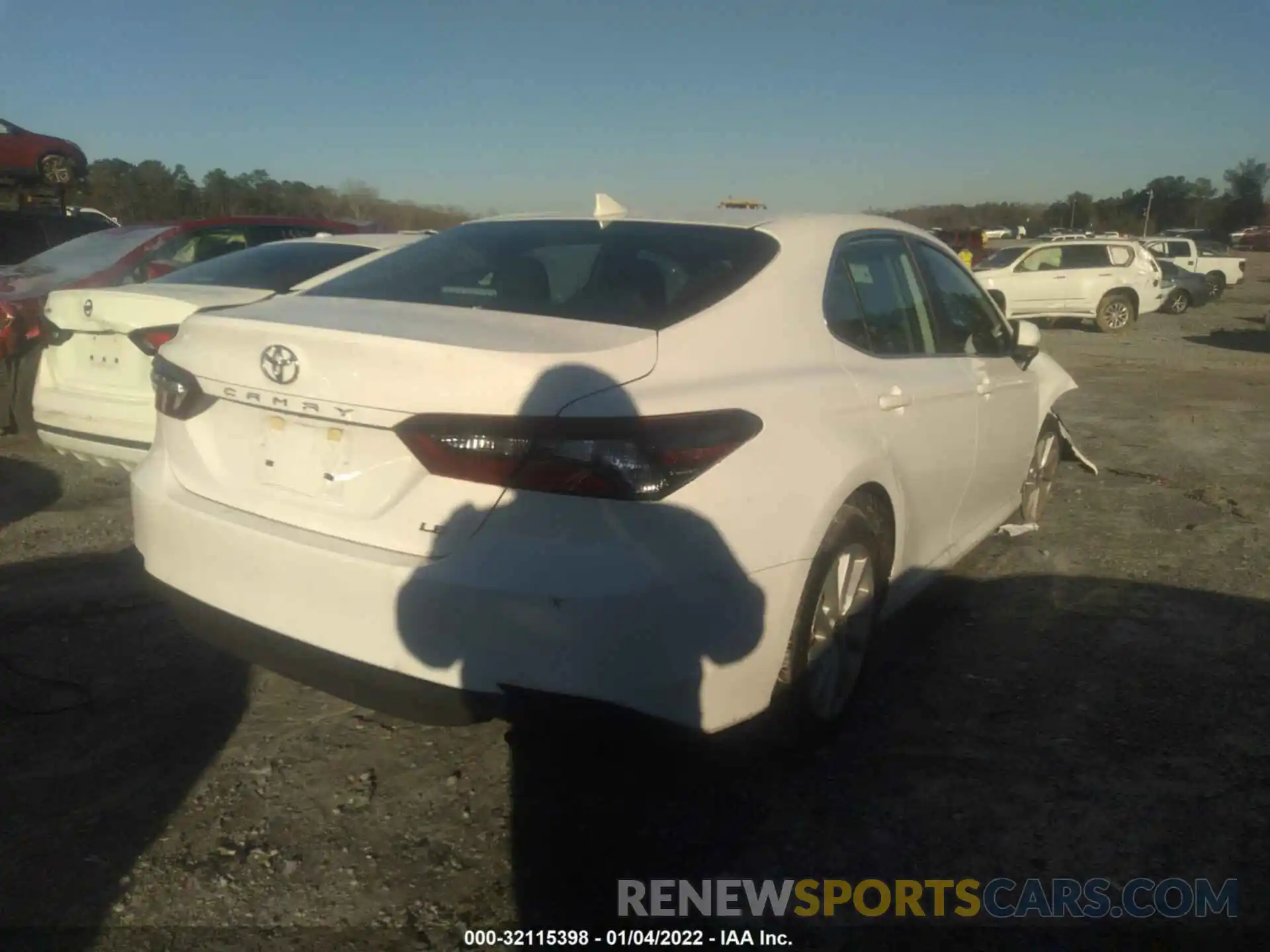 4 Photograph of a damaged car 4T1C11AK1MU593085 TOYOTA CAMRY 2021