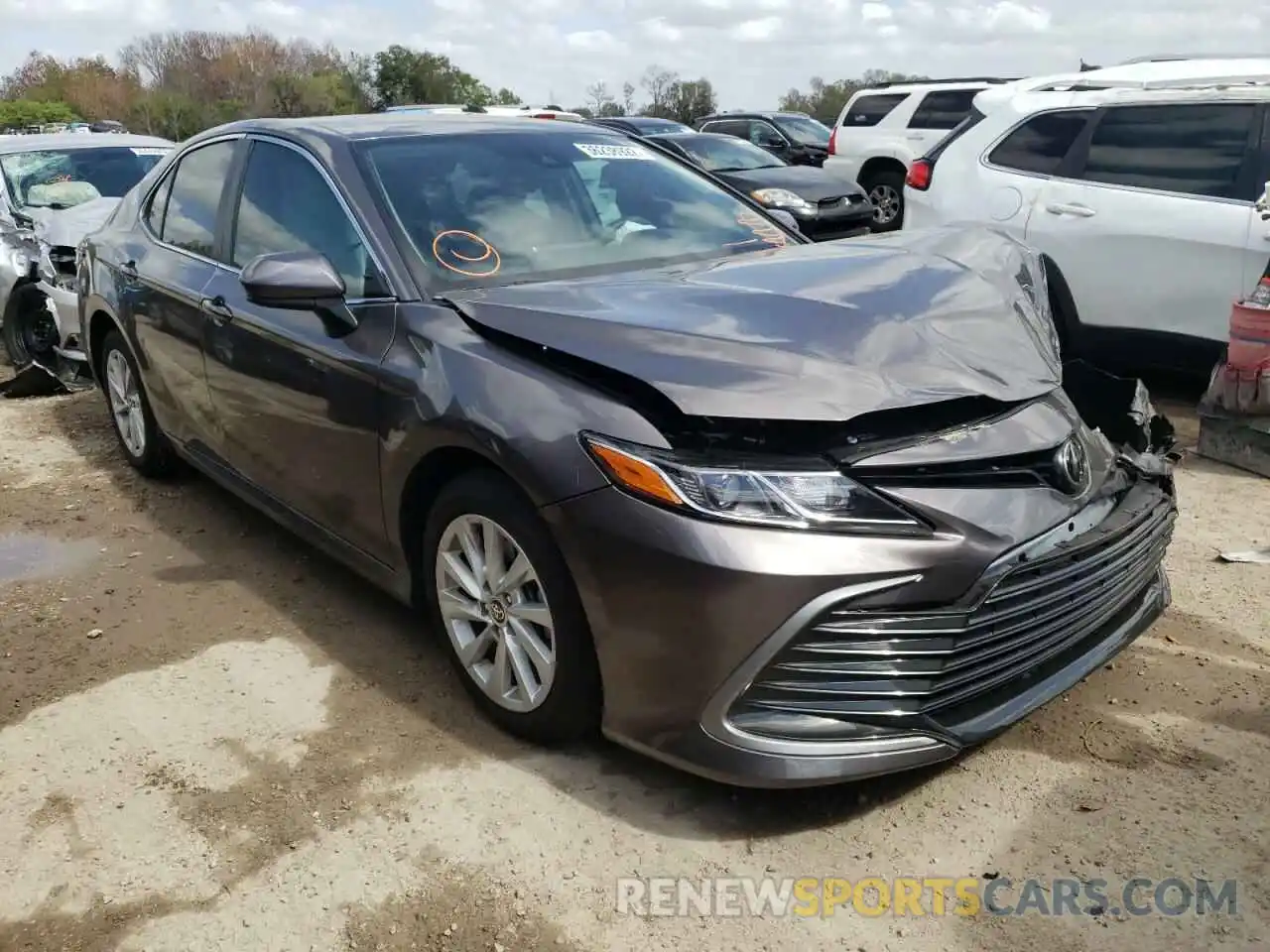 1 Photograph of a damaged car 4T1C11AK1MU600231 TOYOTA CAMRY 2021