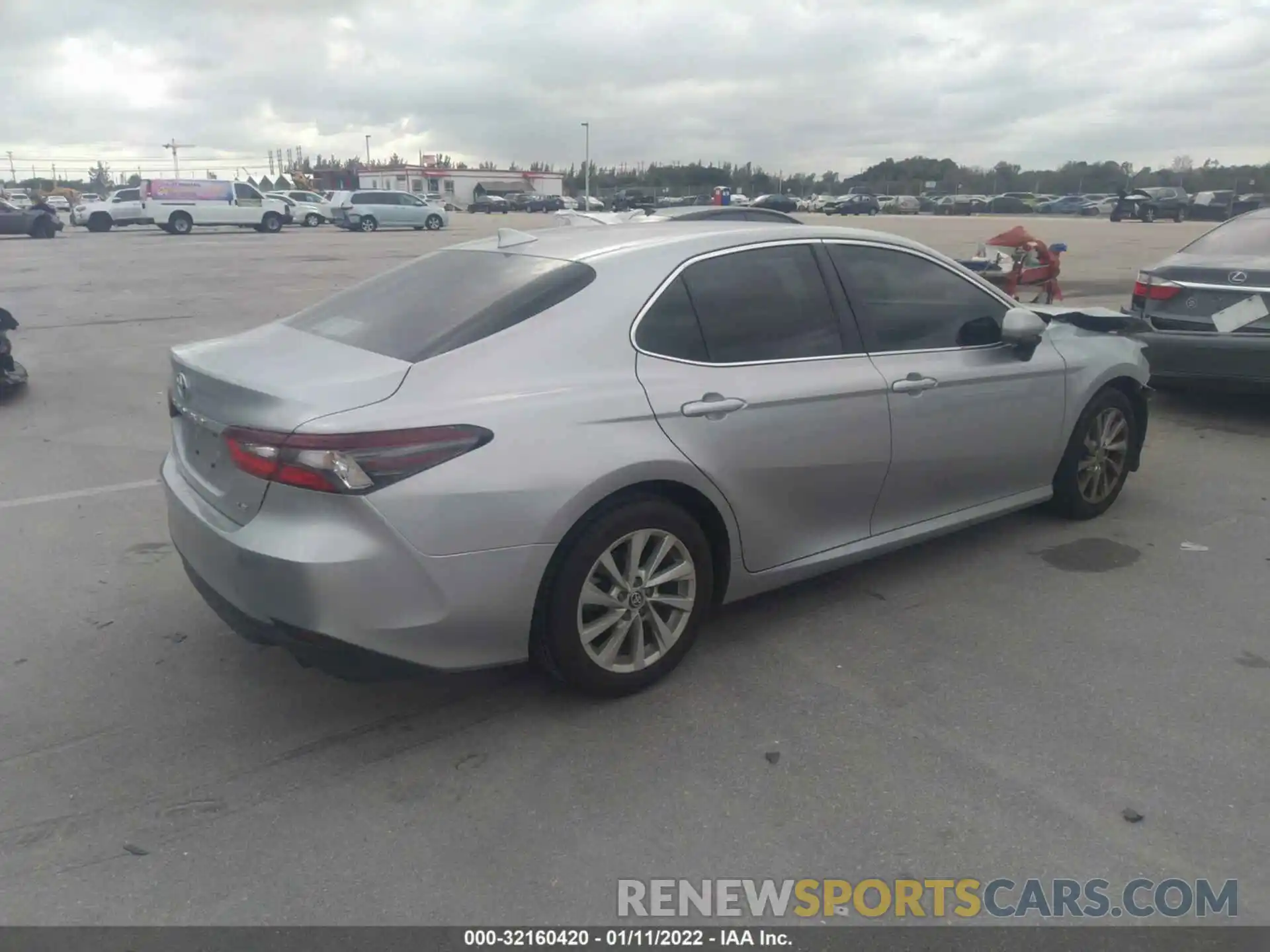 4 Photograph of a damaged car 4T1C11AK2MU412995 TOYOTA CAMRY 2021