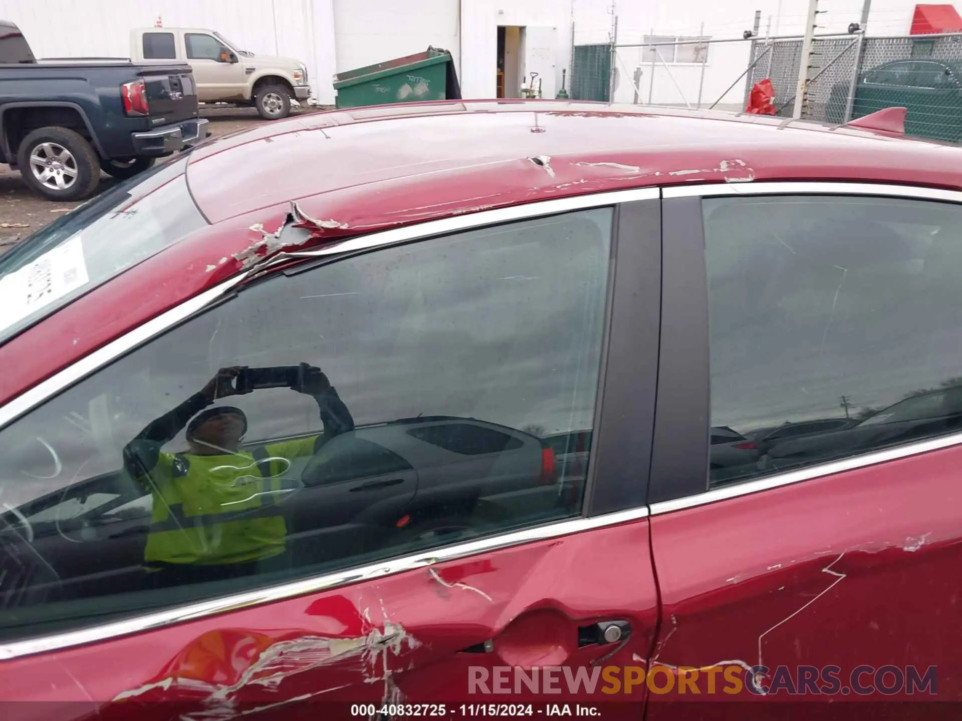 17 Photograph of a damaged car 4T1C11AK2MU422183 TOYOTA CAMRY 2021