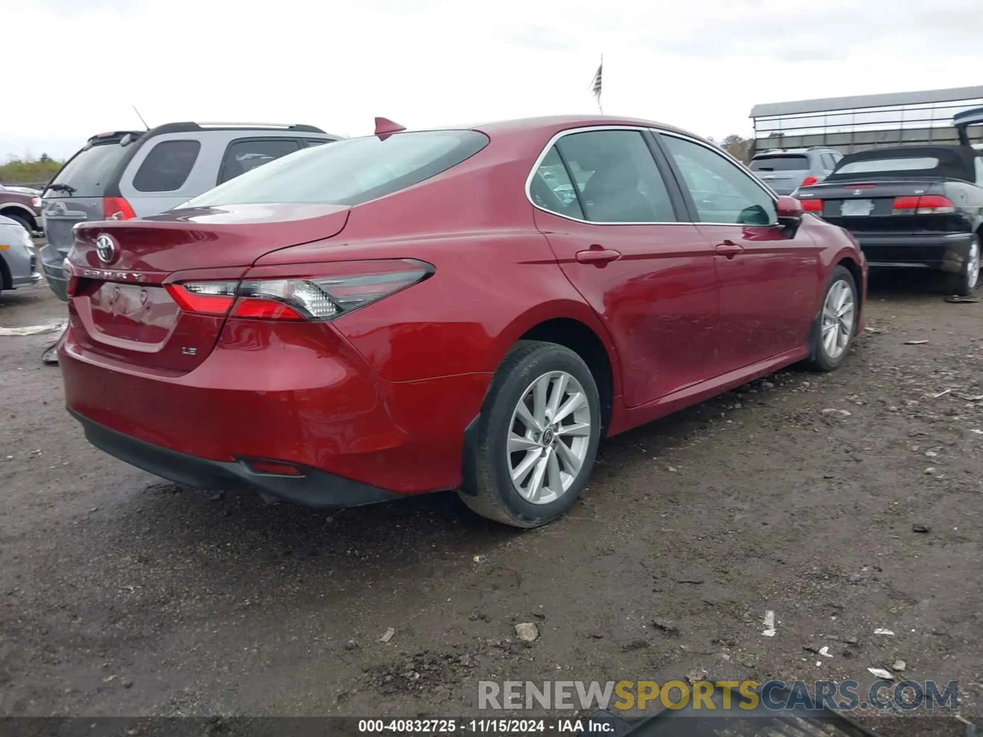 4 Photograph of a damaged car 4T1C11AK2MU422183 TOYOTA CAMRY 2021