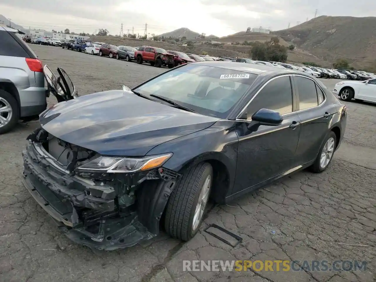 1 Photograph of a damaged car 4T1C11AK2MU443471 TOYOTA CAMRY 2021