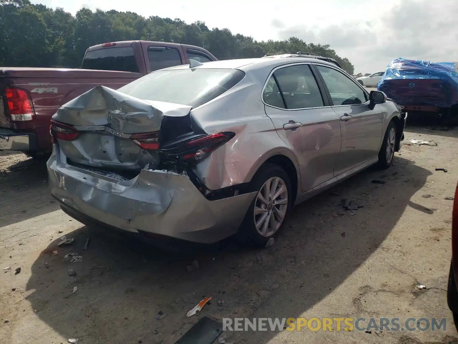 4 Photograph of a damaged car 4T1C11AK2MU455068 TOYOTA CAMRY 2021