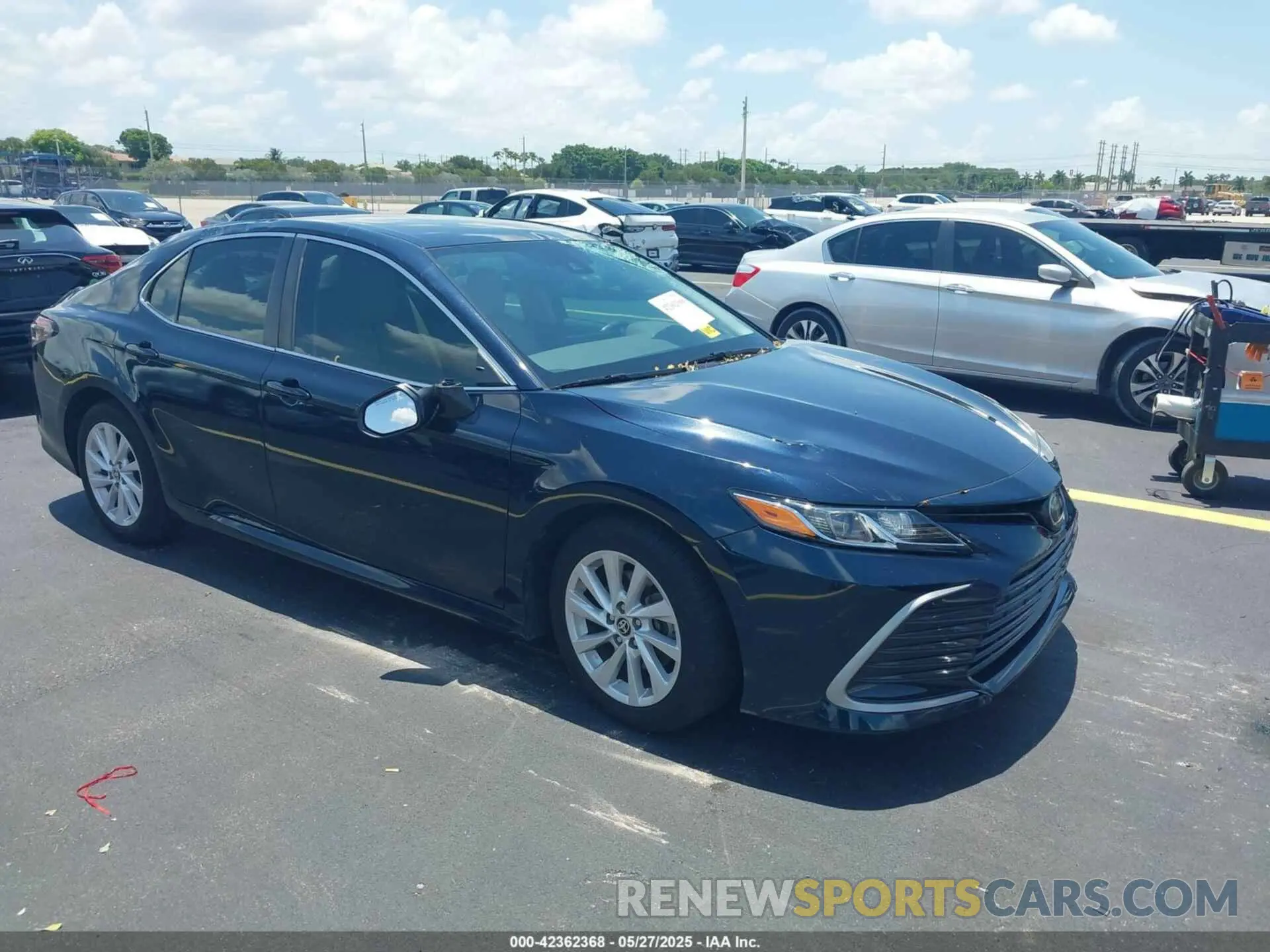 1 Photograph of a damaged car 4T1C11AK2MU455202 TOYOTA CAMRY 2021