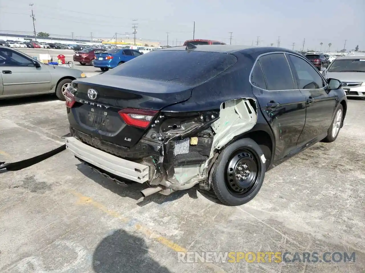 4 Photograph of a damaged car 4T1C11AK2MU462313 TOYOTA CAMRY 2021