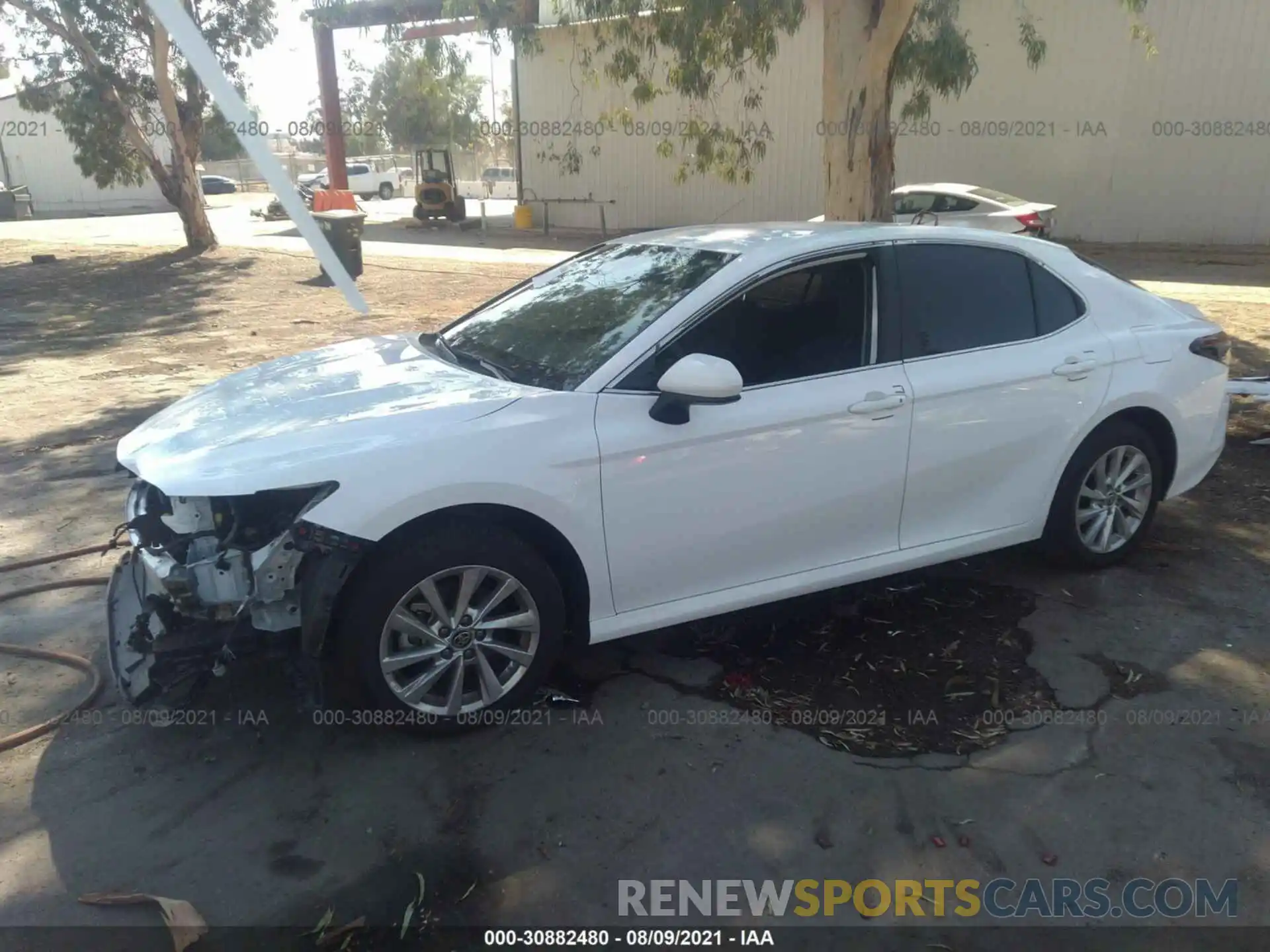 2 Photograph of a damaged car 4T1C11AK2MU538113 TOYOTA CAMRY 2021