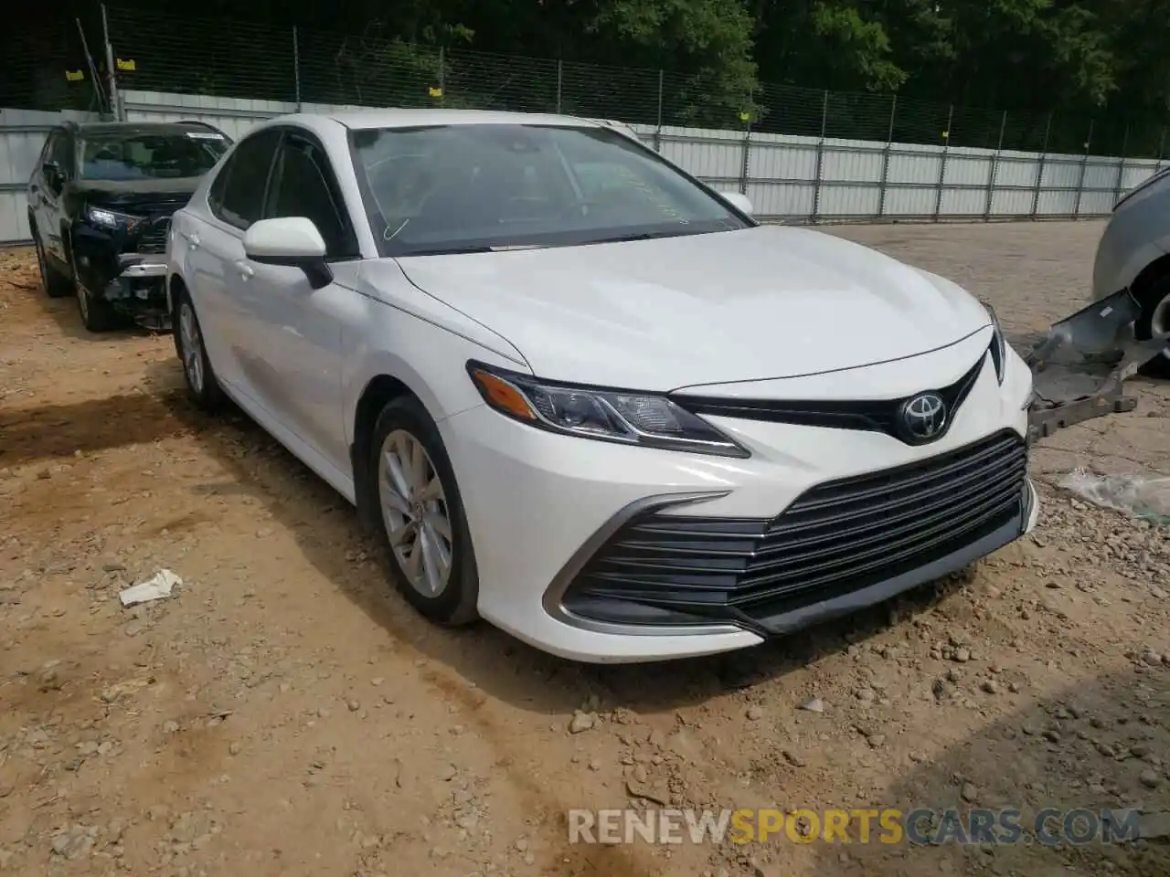 1 Photograph of a damaged car 4T1C11AK2MU548186 TOYOTA CAMRY 2021