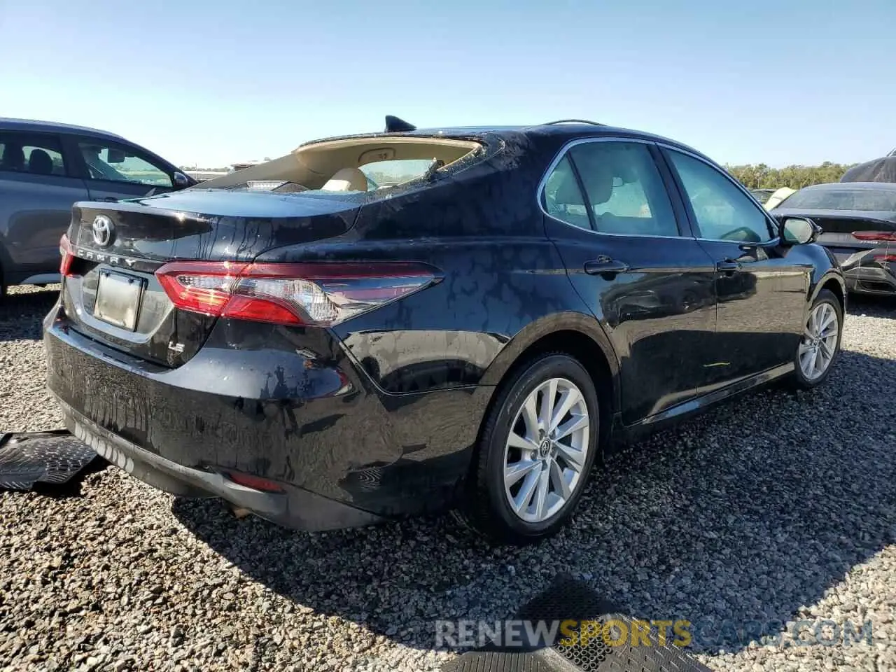 3 Photograph of a damaged car 4T1C11AK2MU549533 TOYOTA CAMRY 2021
