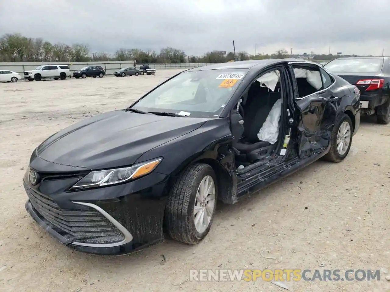 1 Photograph of a damaged car 4T1C11AK2MU554084 TOYOTA CAMRY 2021