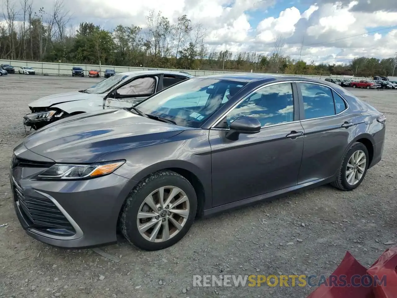 1 Photograph of a damaged car 4T1C11AK2MU560614 TOYOTA CAMRY 2021