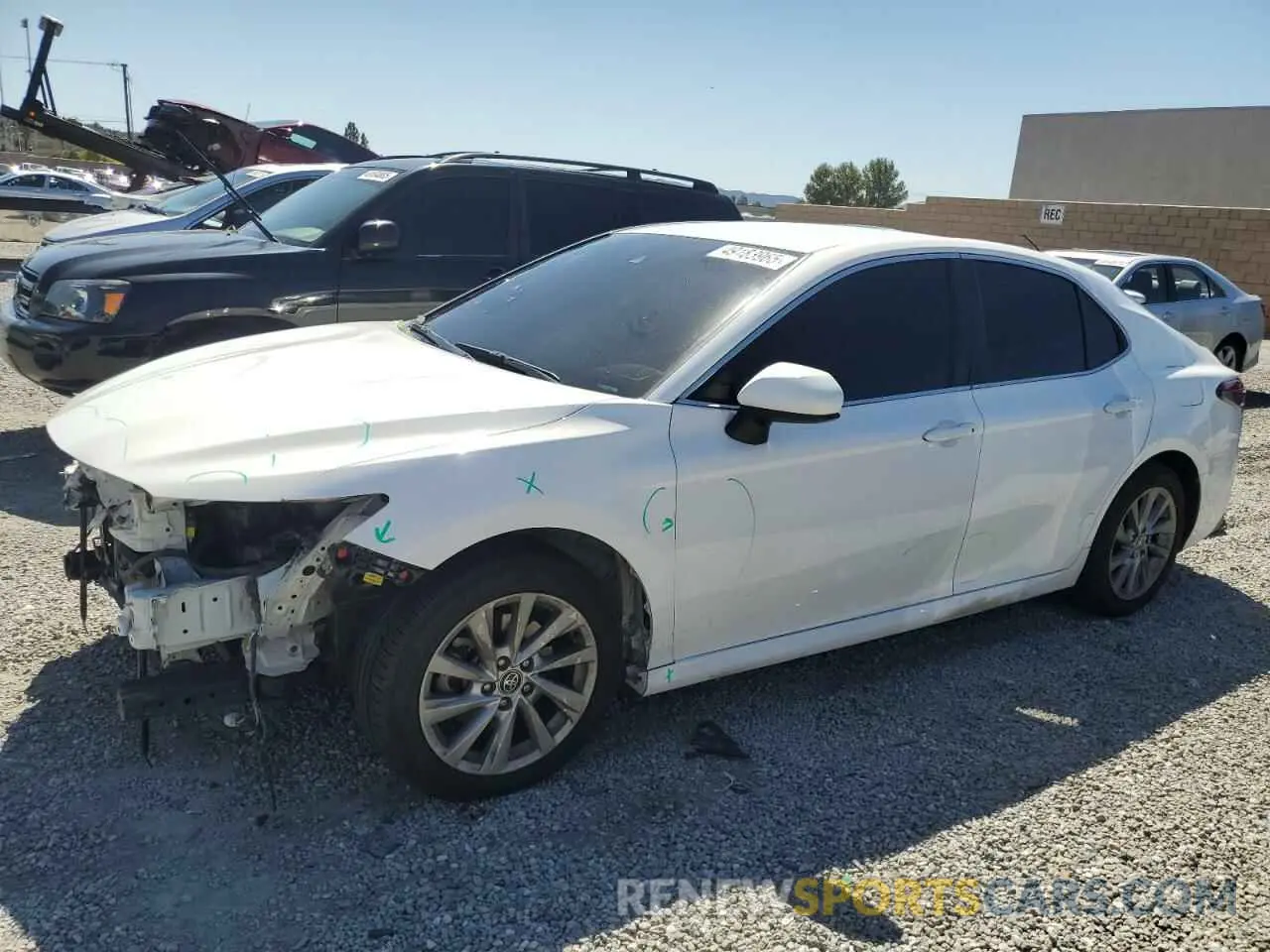 1 Photograph of a damaged car 4T1C11AK2MU563240 TOYOTA CAMRY 2021