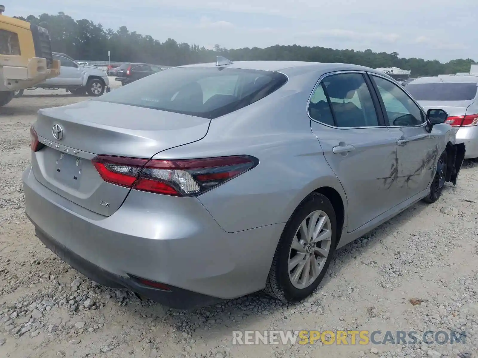 4 Photograph of a damaged car 4T1C11AK2MU572794 TOYOTA CAMRY 2021