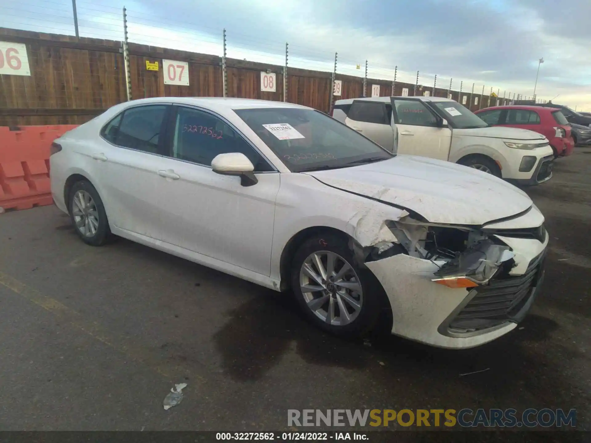 1 Photograph of a damaged car 4T1C11AK2MU589529 TOYOTA CAMRY 2021