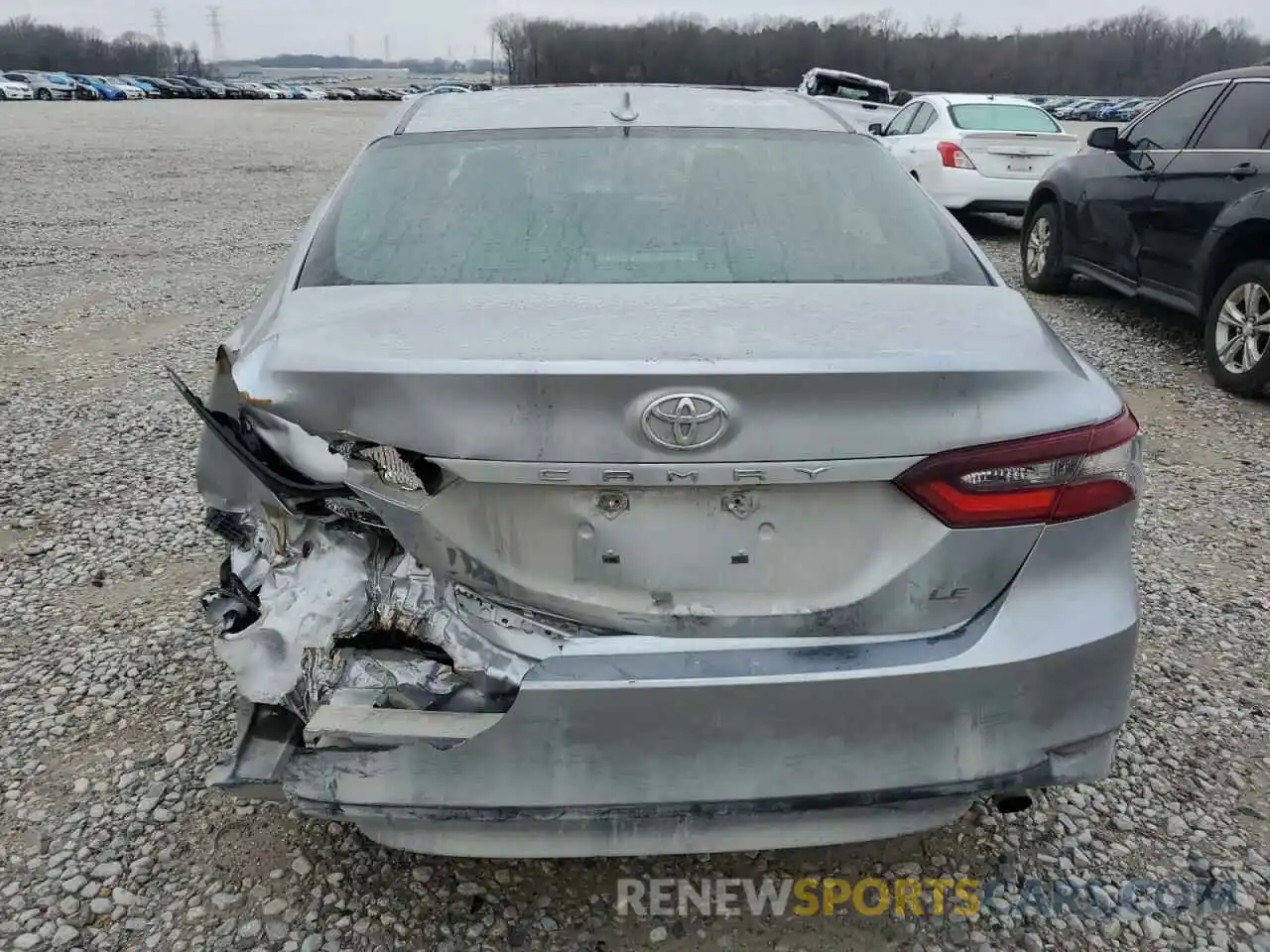 6 Photograph of a damaged car 4T1C11AK2MU609942 TOYOTA CAMRY 2021