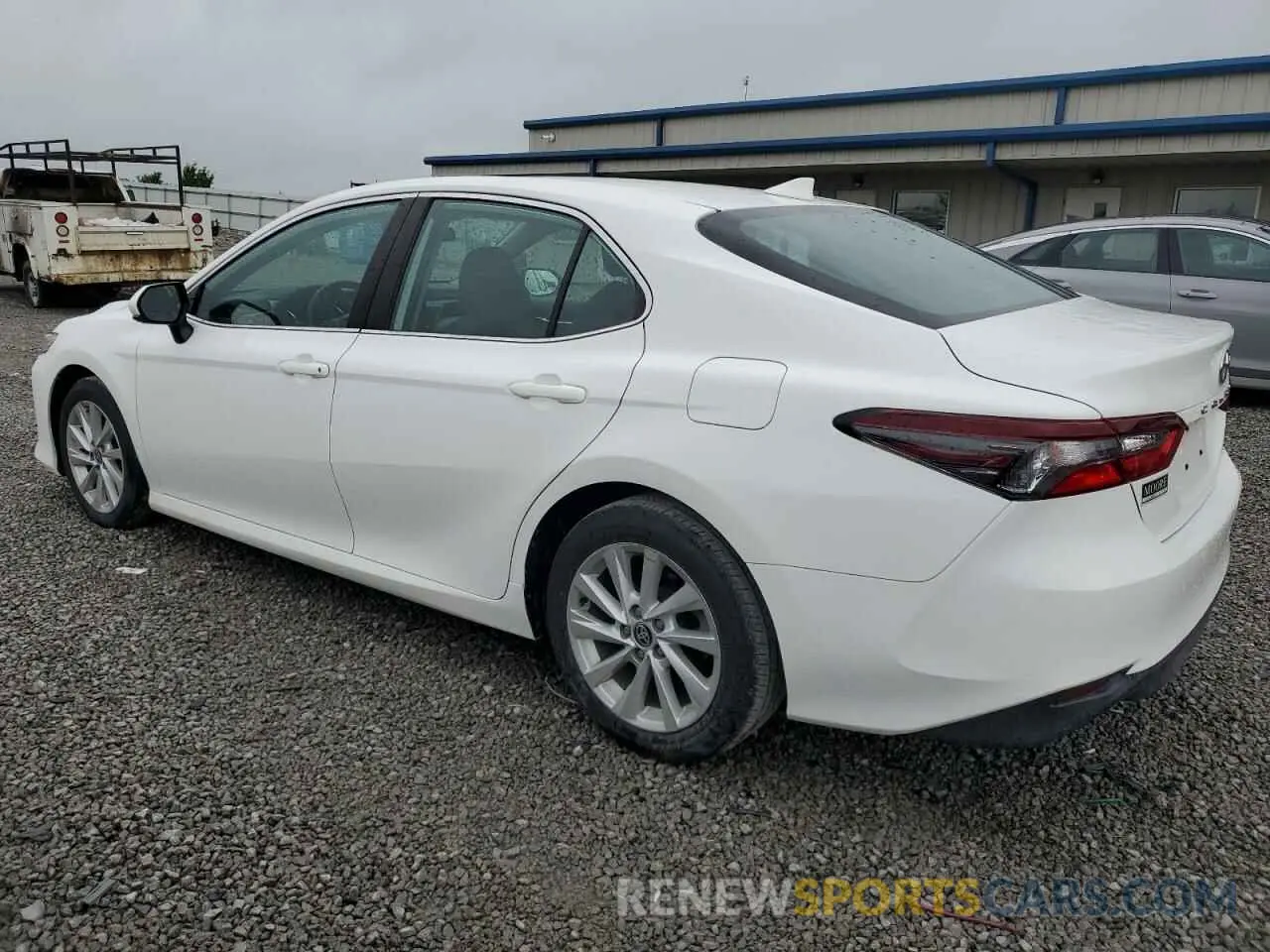 2 Photograph of a damaged car 4T1C11AK3MU405084 TOYOTA CAMRY 2021