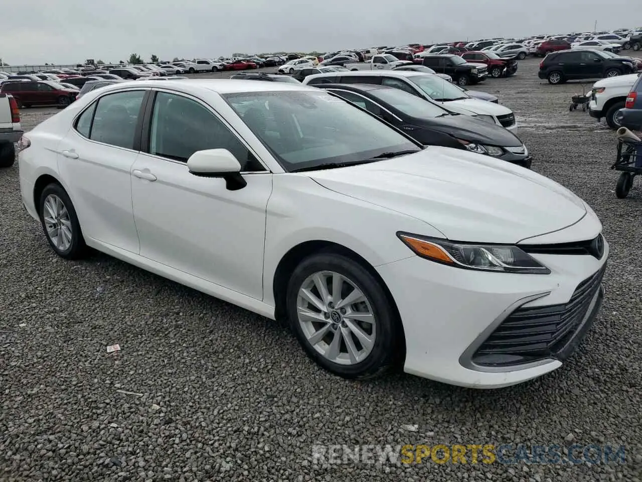 4 Photograph of a damaged car 4T1C11AK3MU405084 TOYOTA CAMRY 2021