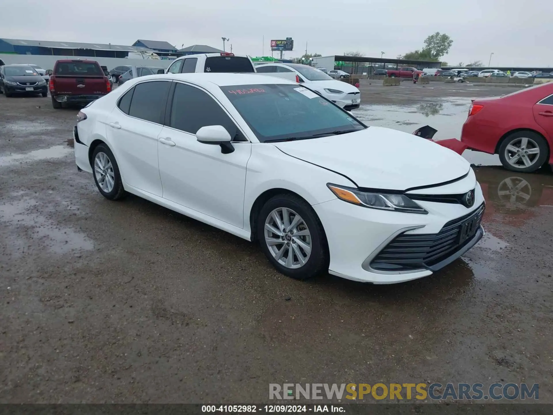 1 Photograph of a damaged car 4T1C11AK3MU405683 TOYOTA CAMRY 2021
