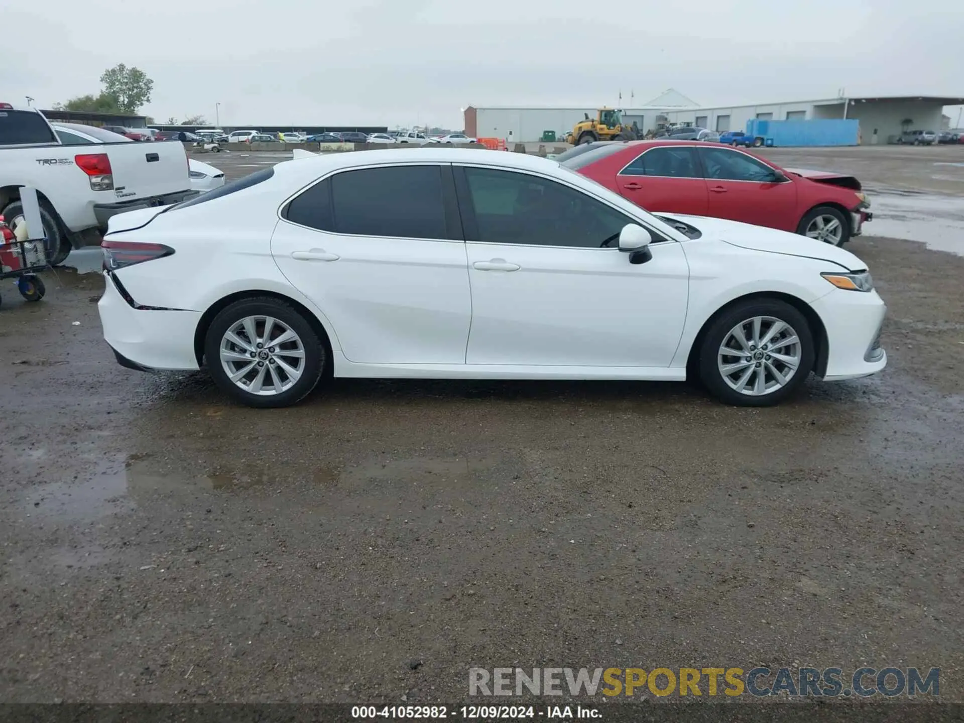 13 Photograph of a damaged car 4T1C11AK3MU405683 TOYOTA CAMRY 2021