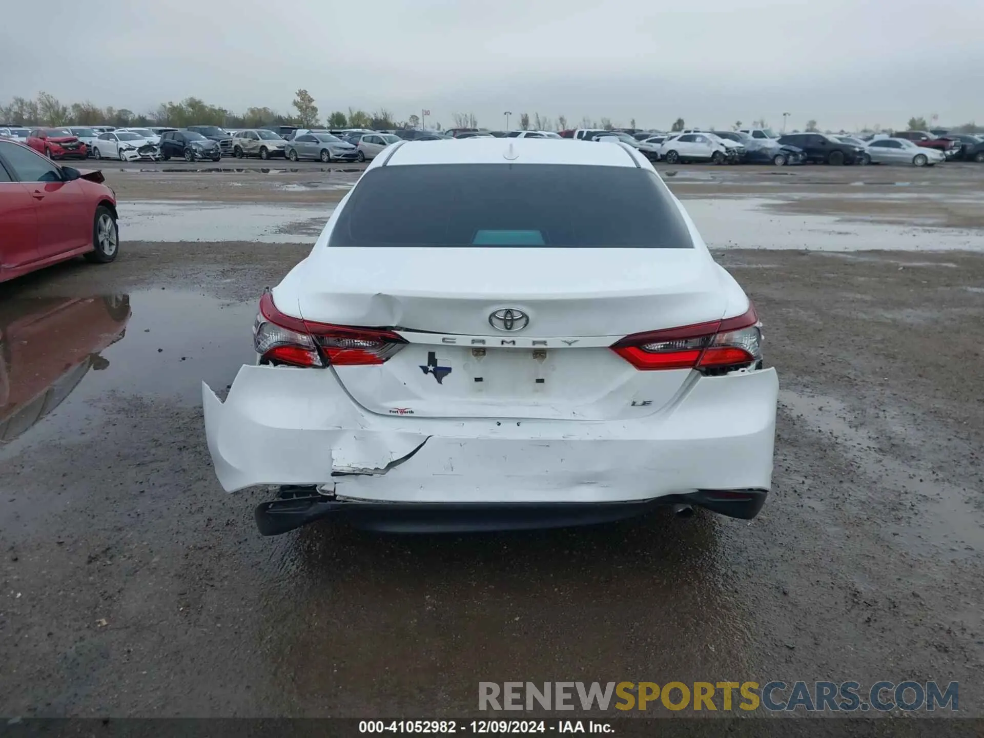 16 Photograph of a damaged car 4T1C11AK3MU405683 TOYOTA CAMRY 2021