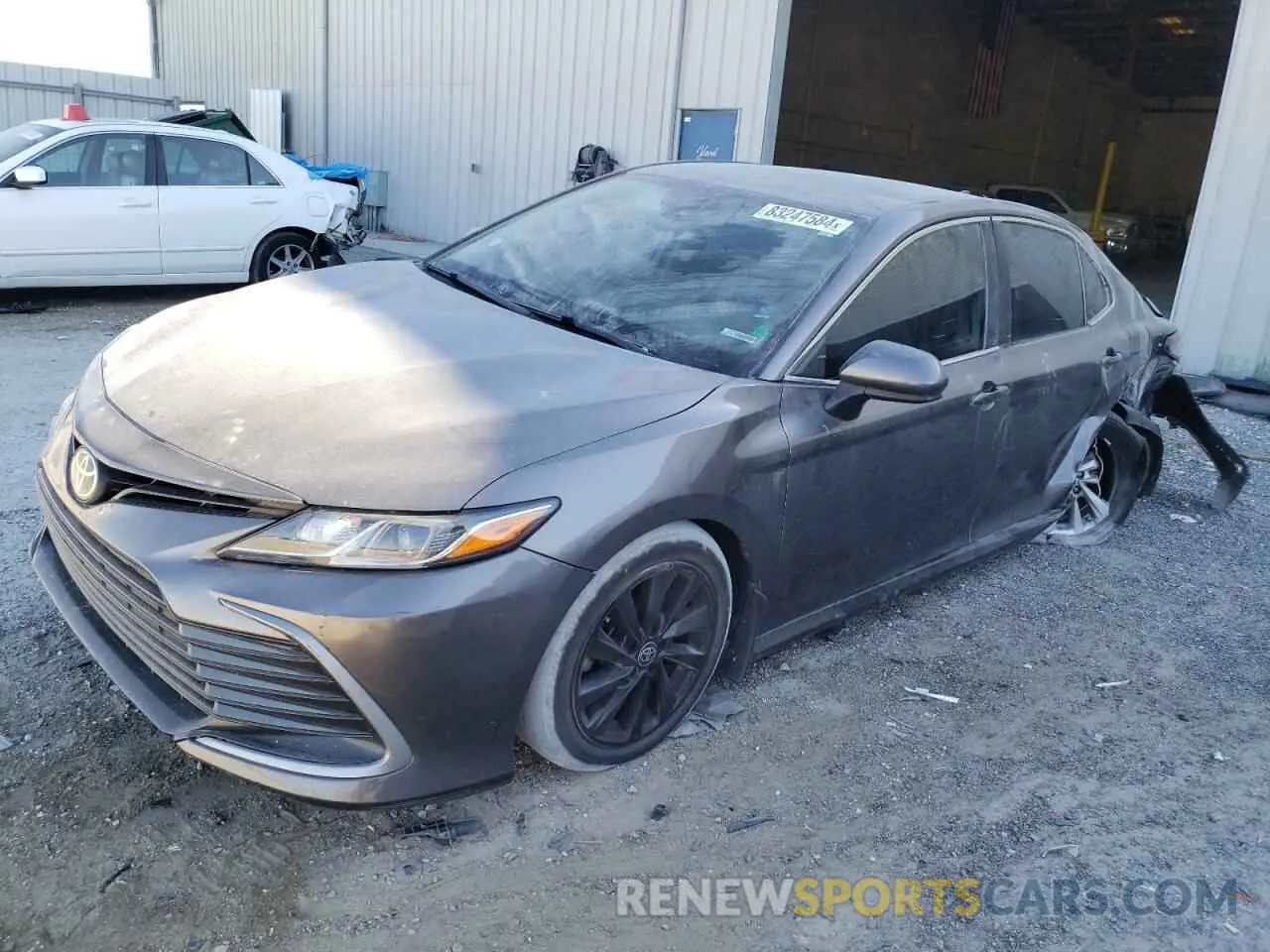 1 Photograph of a damaged car 4T1C11AK3MU410267 TOYOTA CAMRY 2021