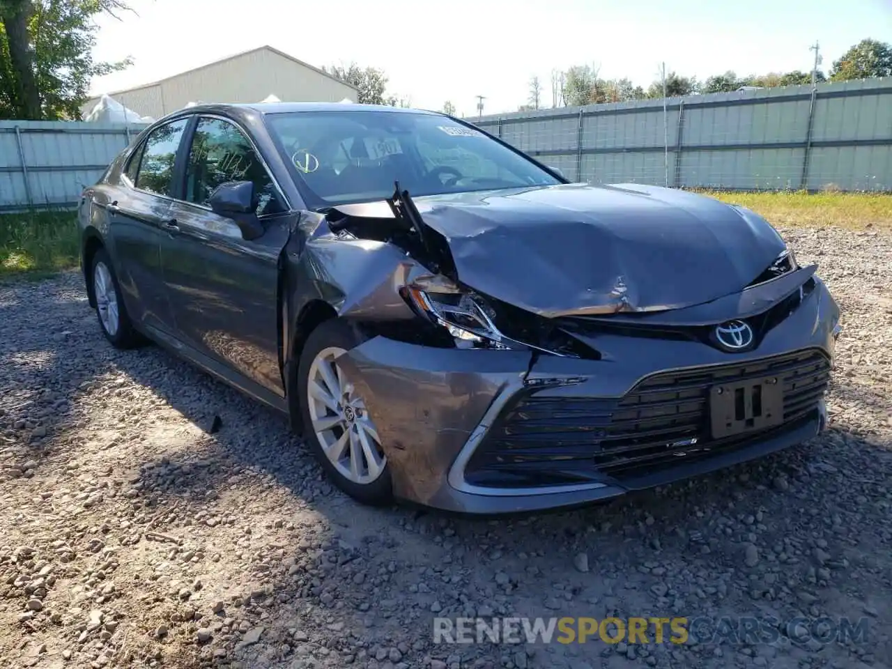 1 Photograph of a damaged car 4T1C11AK3MU410303 TOYOTA CAMRY 2021