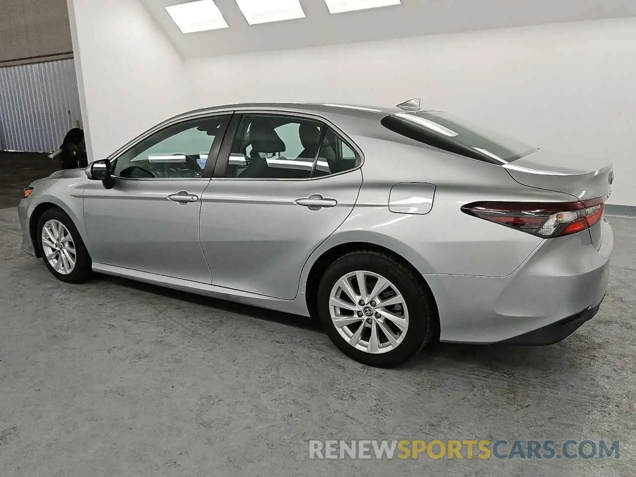 2 Photograph of a damaged car 4T1C11AK3MU426534 TOYOTA CAMRY 2021