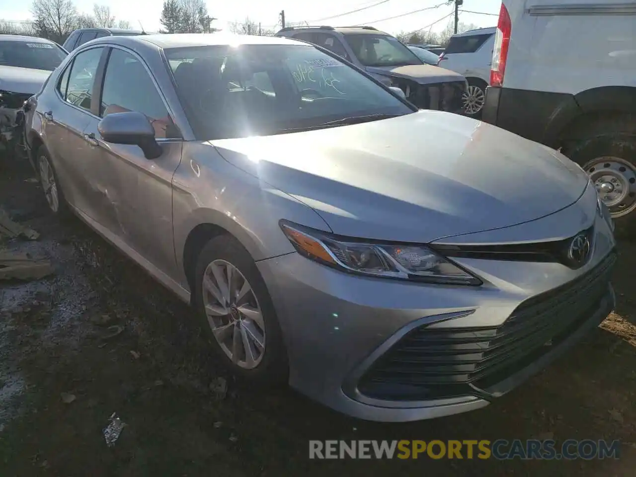 1 Photograph of a damaged car 4T1C11AK3MU437050 TOYOTA CAMRY 2021