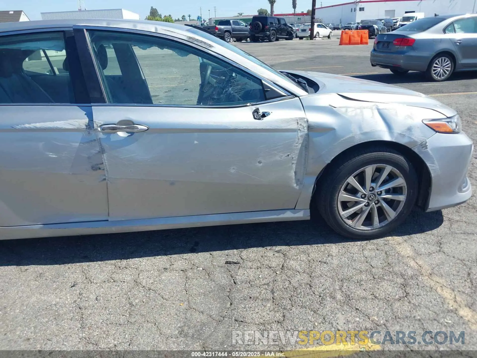 6 Photograph of a damaged car 4T1C11AK3MU440014 TOYOTA CAMRY 2021