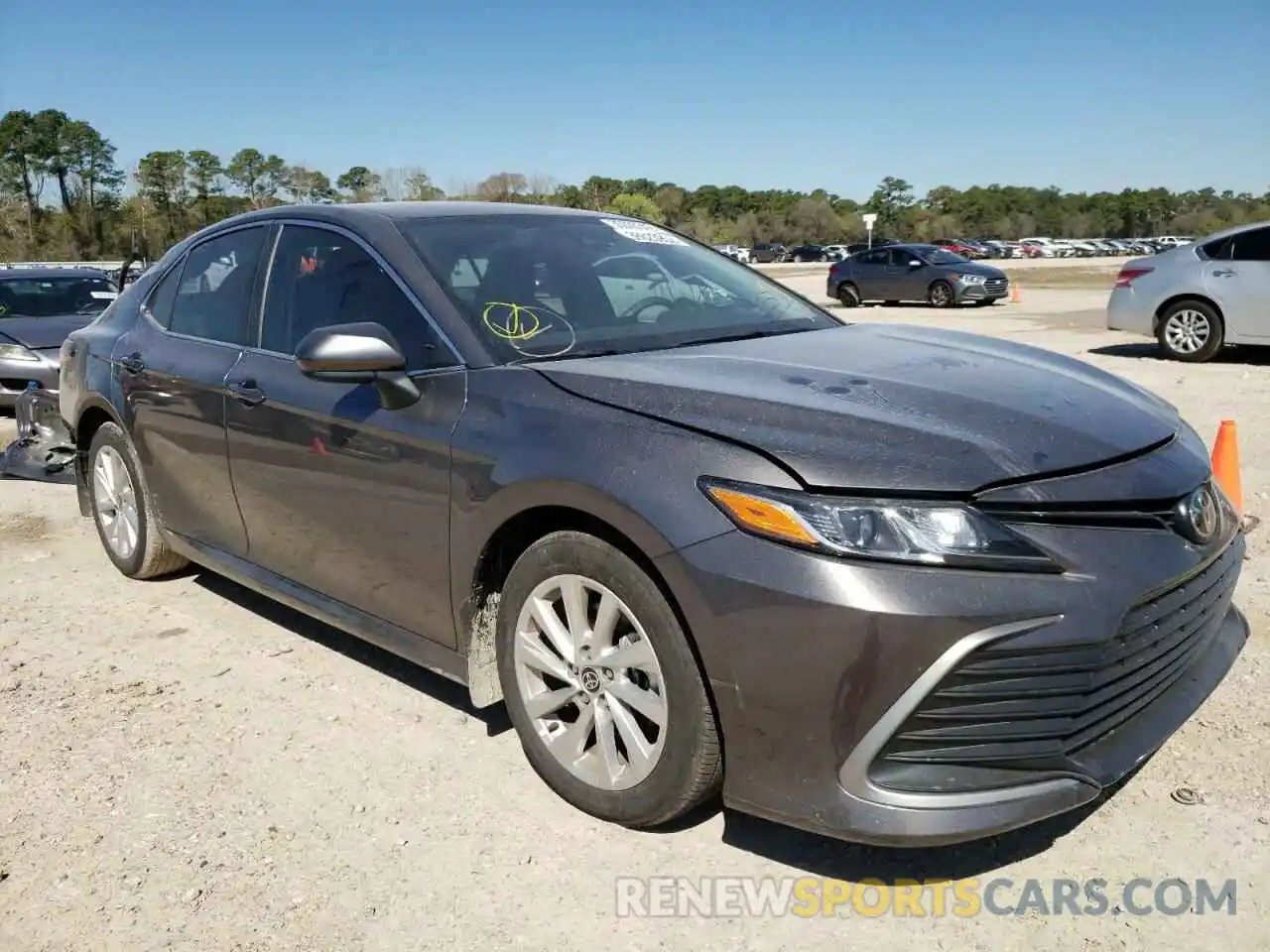 1 Photograph of a damaged car 4T1C11AK3MU440823 TOYOTA CAMRY 2021