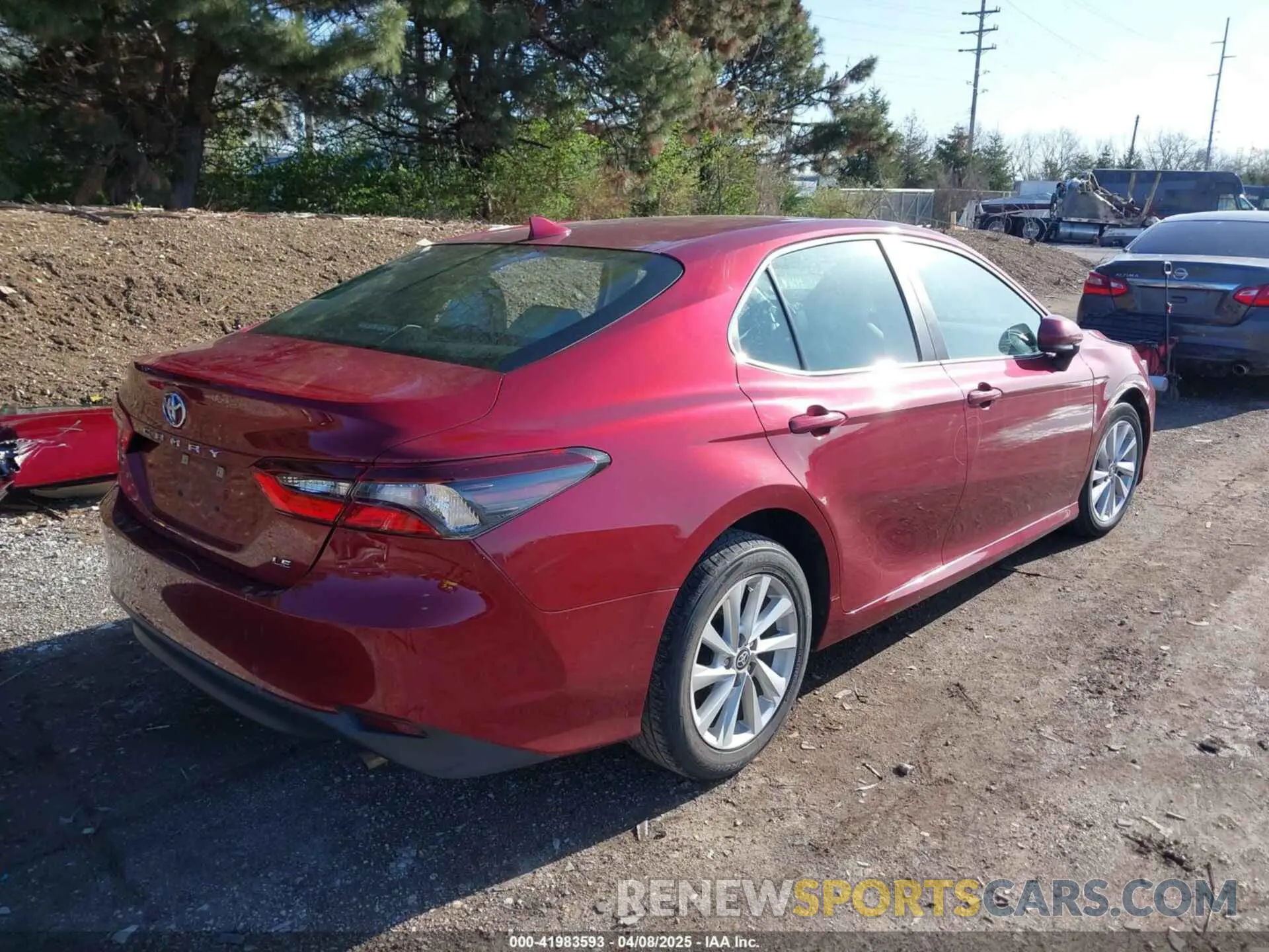 4 Photograph of a damaged car 4T1C11AK3MU443057 TOYOTA CAMRY 2021