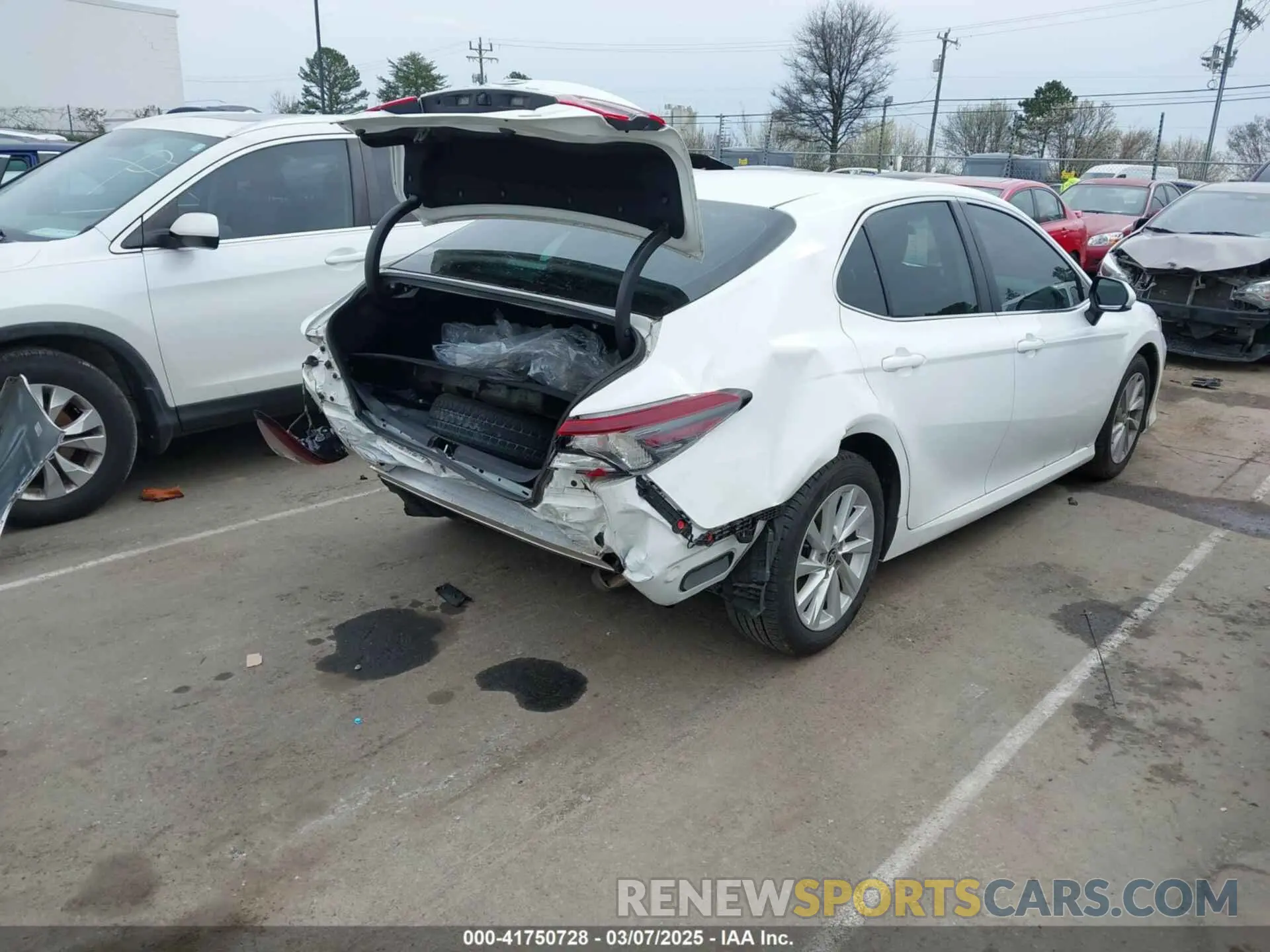 4 Photograph of a damaged car 4T1C11AK3MU457038 TOYOTA CAMRY 2021
