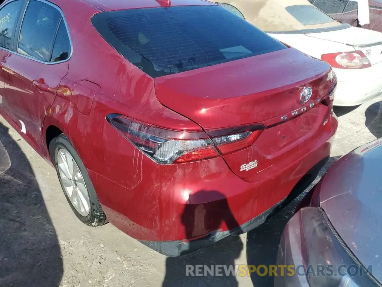 6 Photograph of a damaged car 4T1C11AK3MU457783 TOYOTA CAMRY 2021