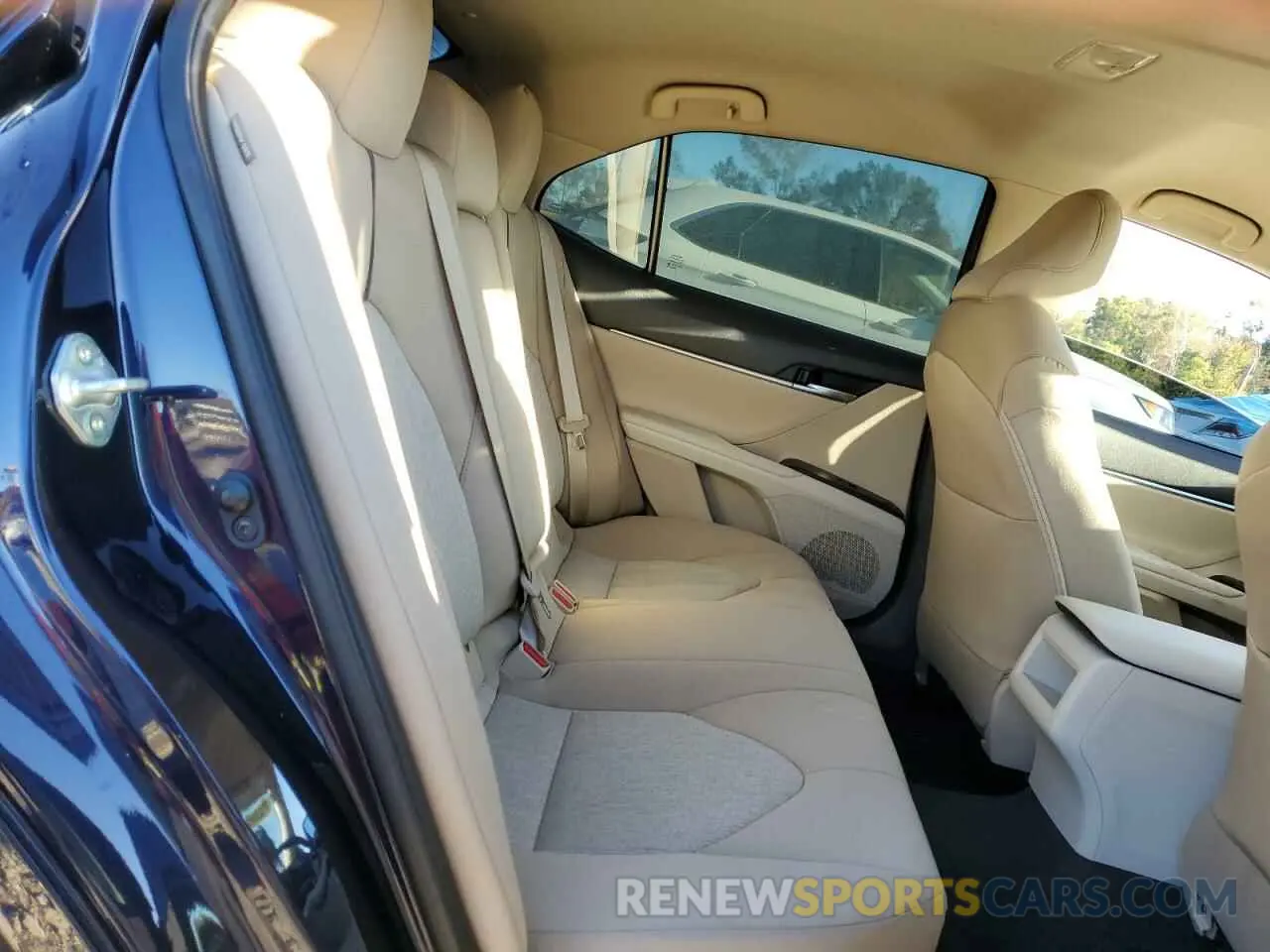10 Photograph of a damaged car 4T1C11AK3MU462790 TOYOTA CAMRY 2021