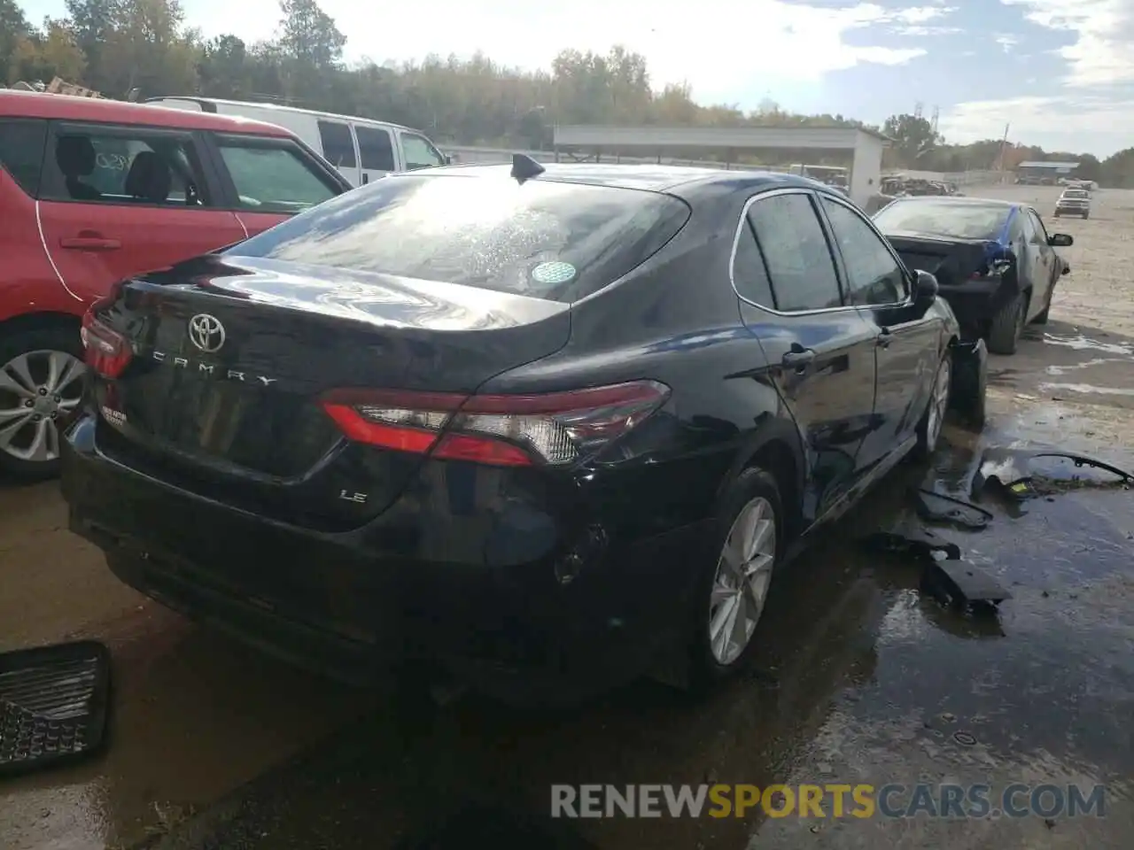 4 Photograph of a damaged car 4T1C11AK3MU464703 TOYOTA CAMRY 2021