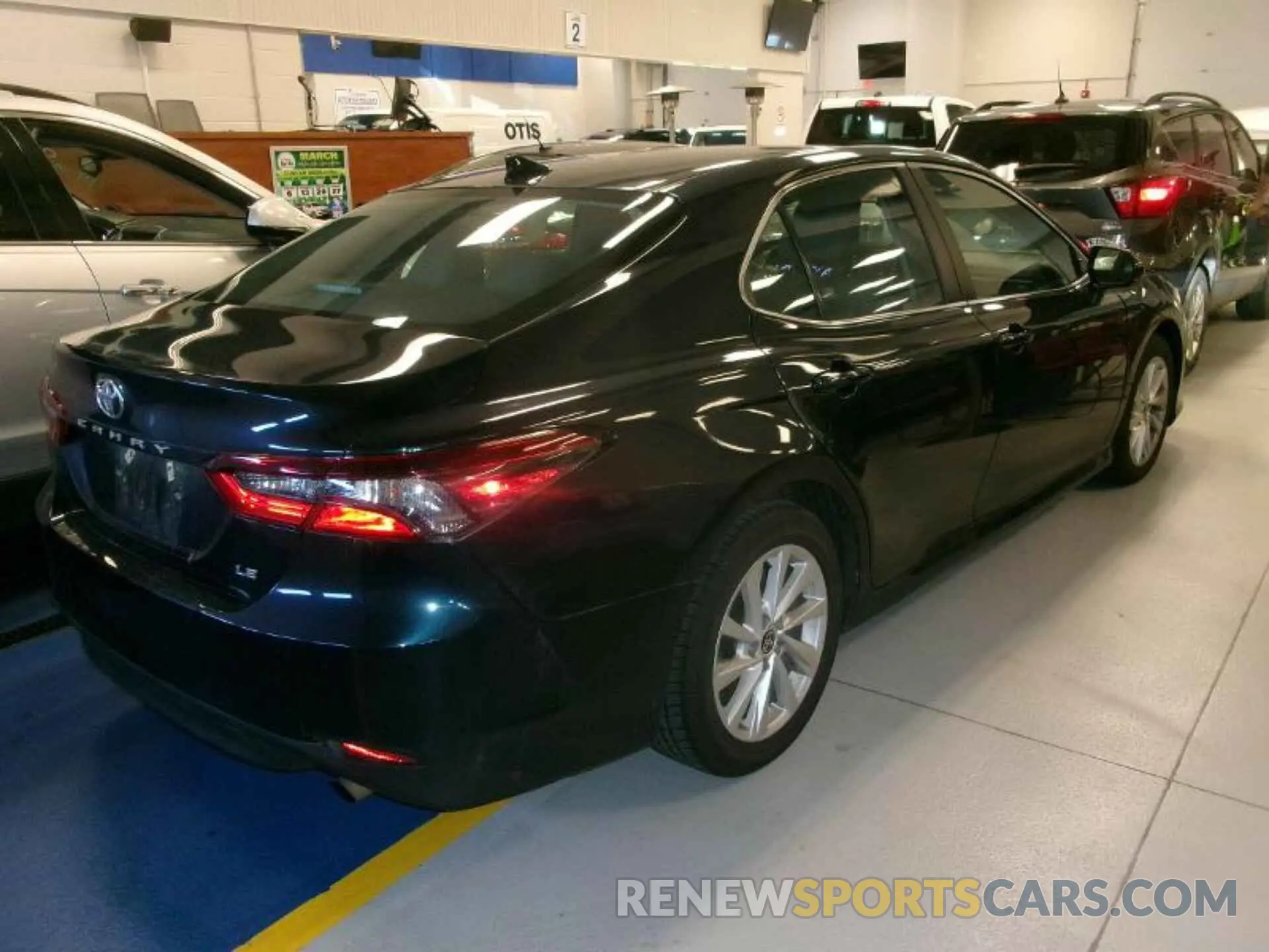 6 Photograph of a damaged car 4T1C11AK3MU470789 TOYOTA CAMRY 2021