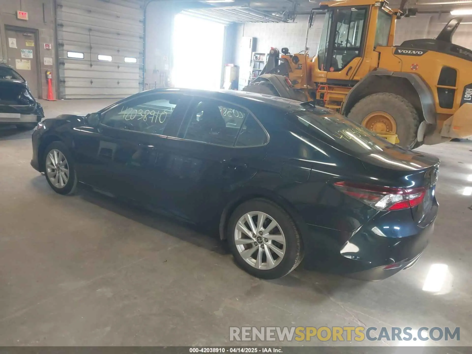 3 Photograph of a damaged car 4T1C11AK3MU481310 TOYOTA CAMRY 2021