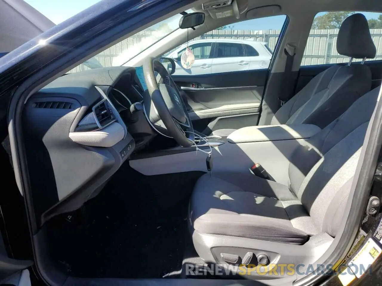7 Photograph of a damaged car 4T1C11AK3MU482747 TOYOTA CAMRY 2021