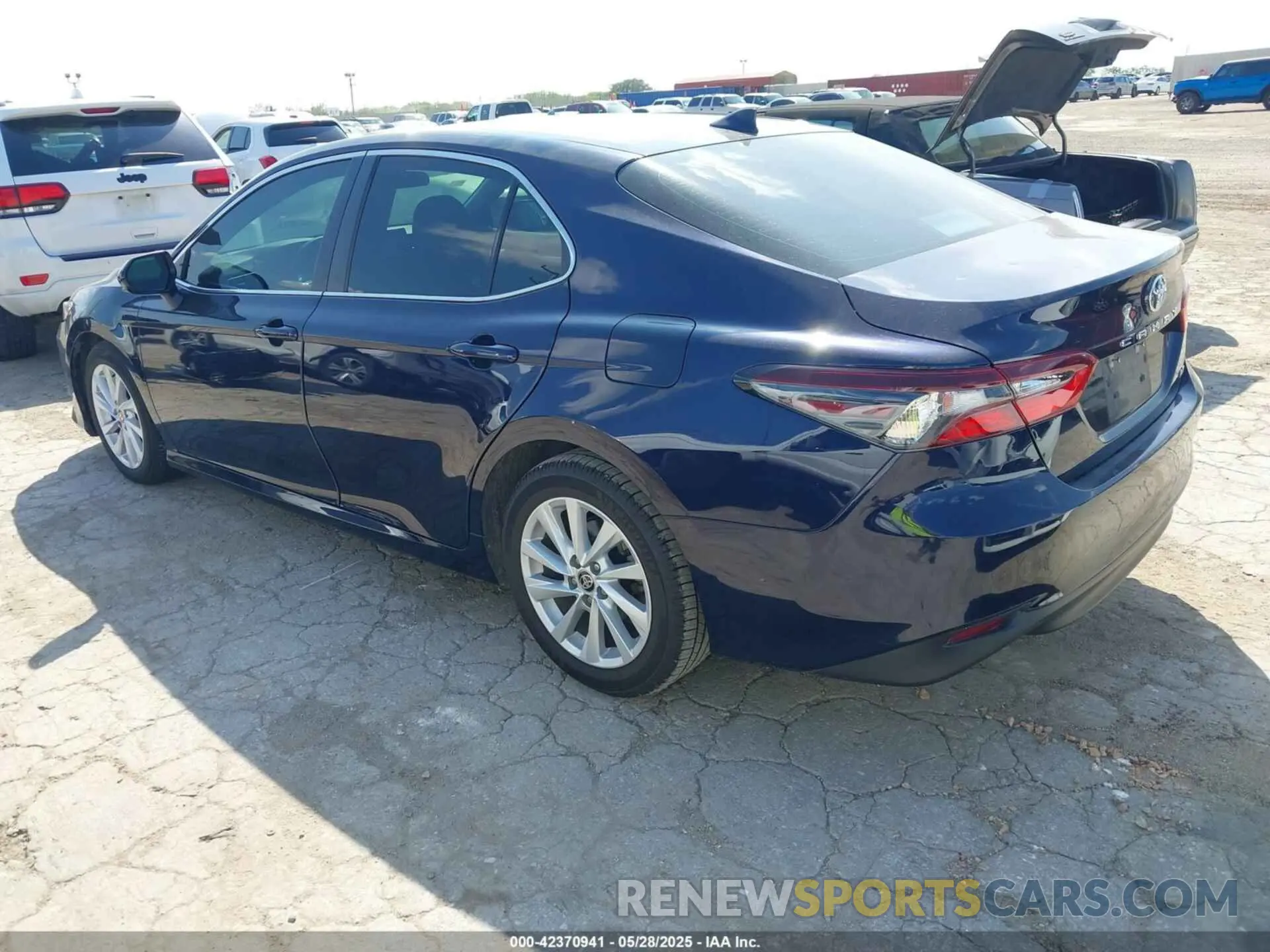 3 Photograph of a damaged car 4T1C11AK3MU488757 TOYOTA CAMRY 2021