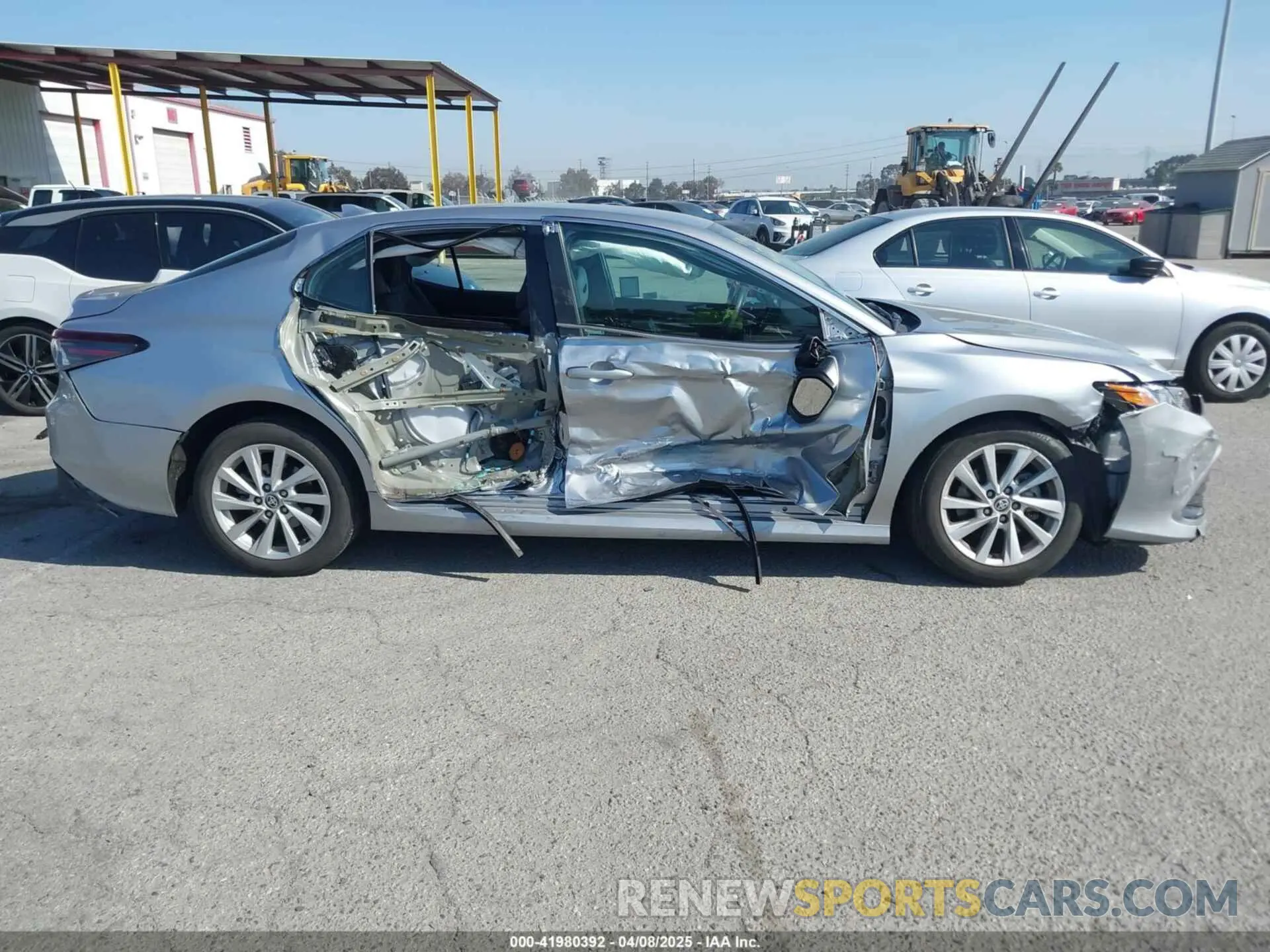 14 Photograph of a damaged car 4T1C11AK3MU549928 TOYOTA CAMRY 2021