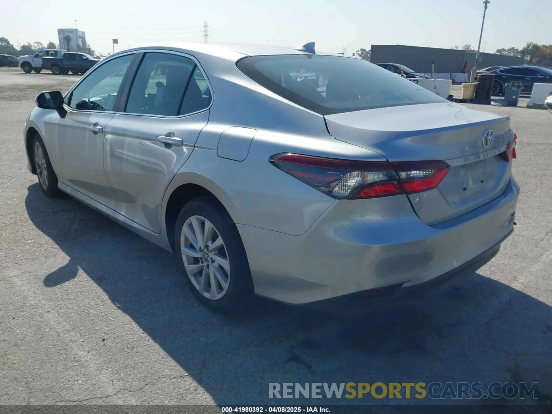 3 Photograph of a damaged car 4T1C11AK3MU549928 TOYOTA CAMRY 2021