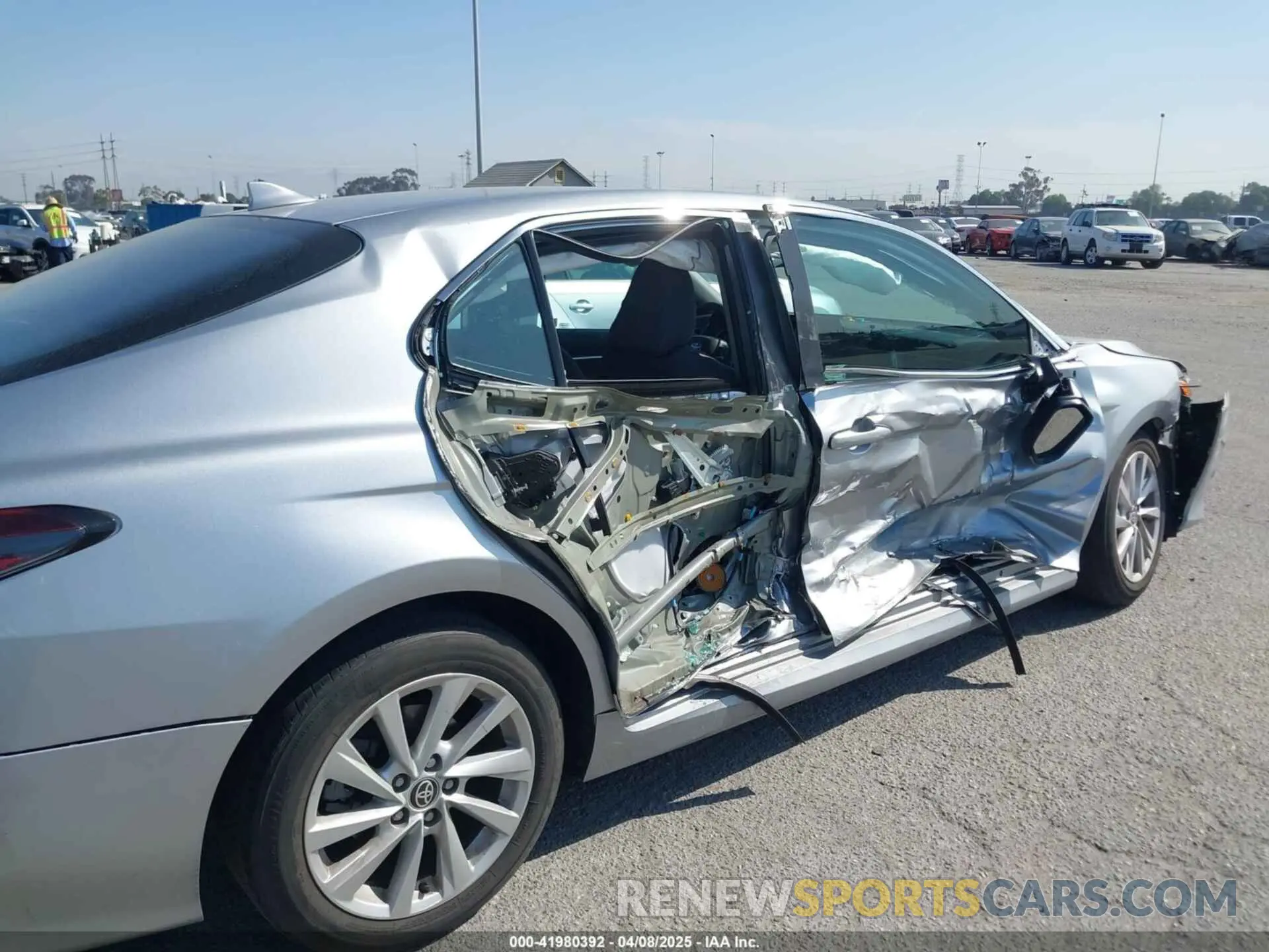 6 Photograph of a damaged car 4T1C11AK3MU549928 TOYOTA CAMRY 2021