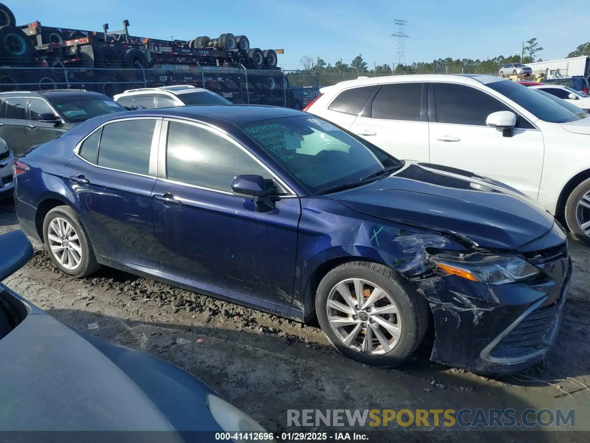 13 Photograph of a damaged car 4T1C11AK3MU564817 TOYOTA CAMRY 2021