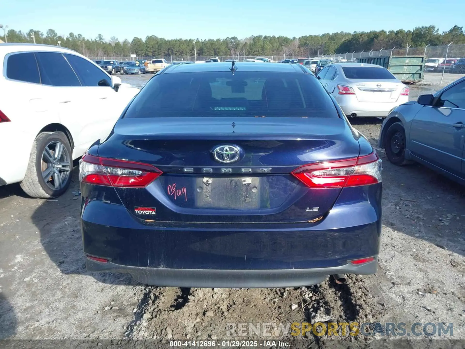 16 Photograph of a damaged car 4T1C11AK3MU564817 TOYOTA CAMRY 2021