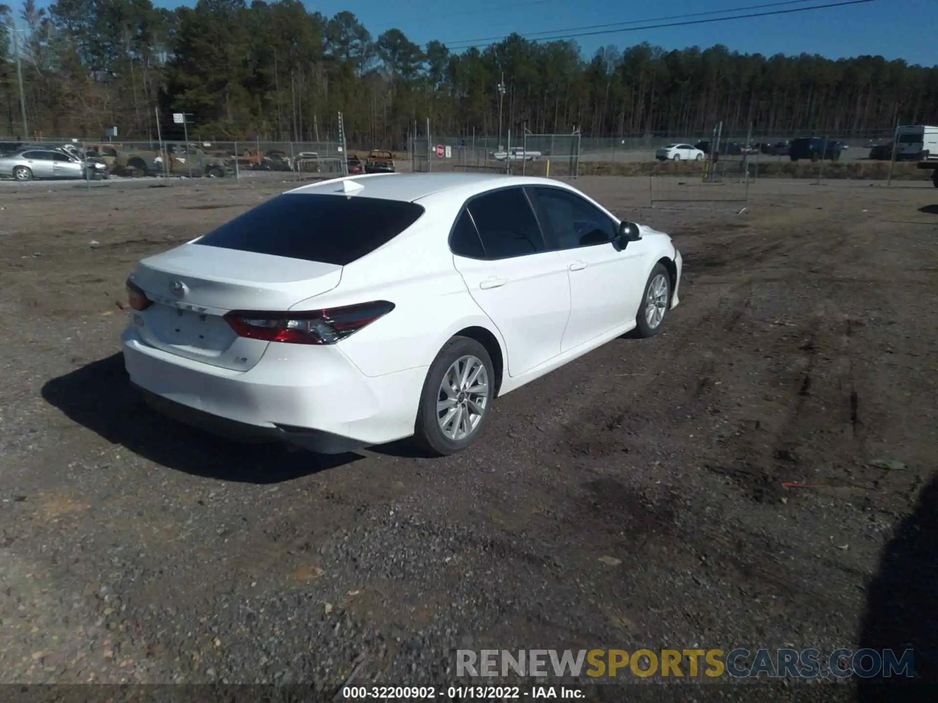 4 Photograph of a damaged car 4T1C11AK3MU580550 TOYOTA CAMRY 2021