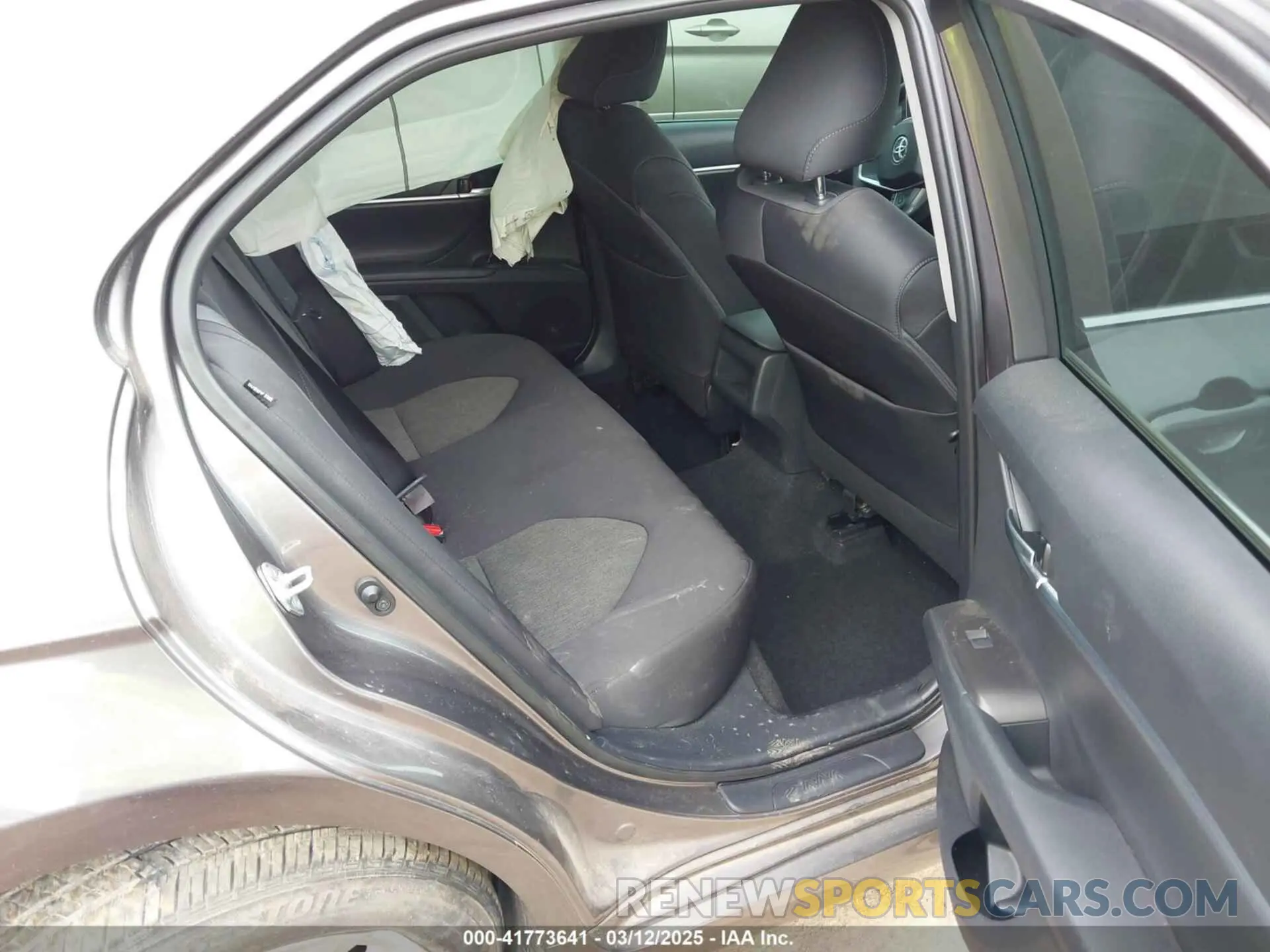 8 Photograph of a damaged car 4T1C11AK3MU614549 TOYOTA CAMRY 2021