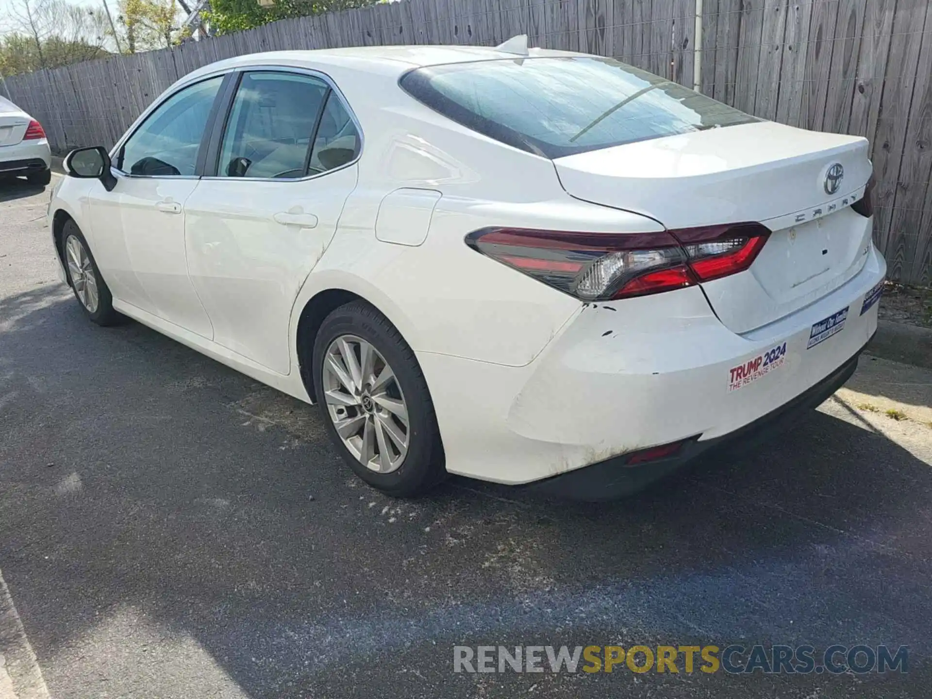 3 Photograph of a damaged car 4T1C11AK4MU433010 TOYOTA CAMRY 2021